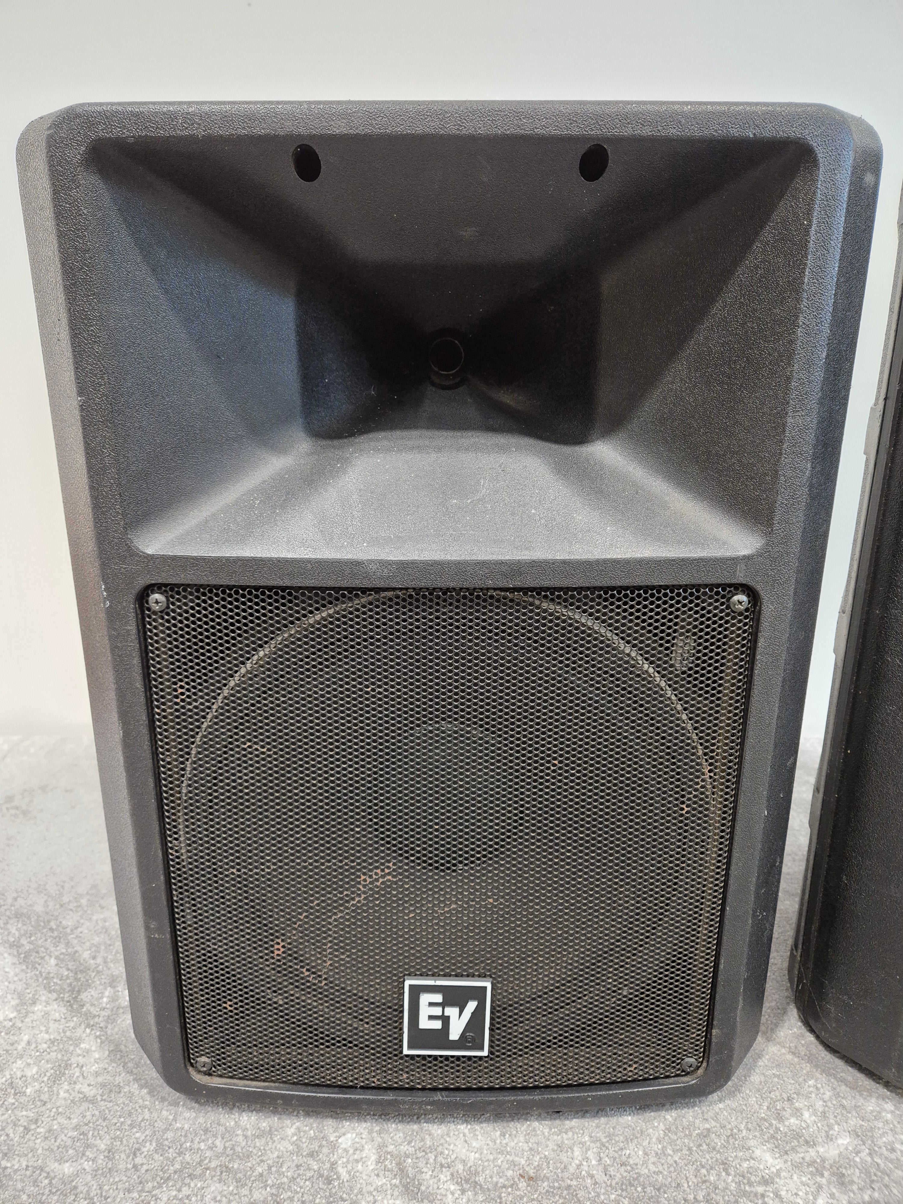 Electro Voice SX300 - Compact and Lightweight High-Power Speaker System - Pair - Image 3