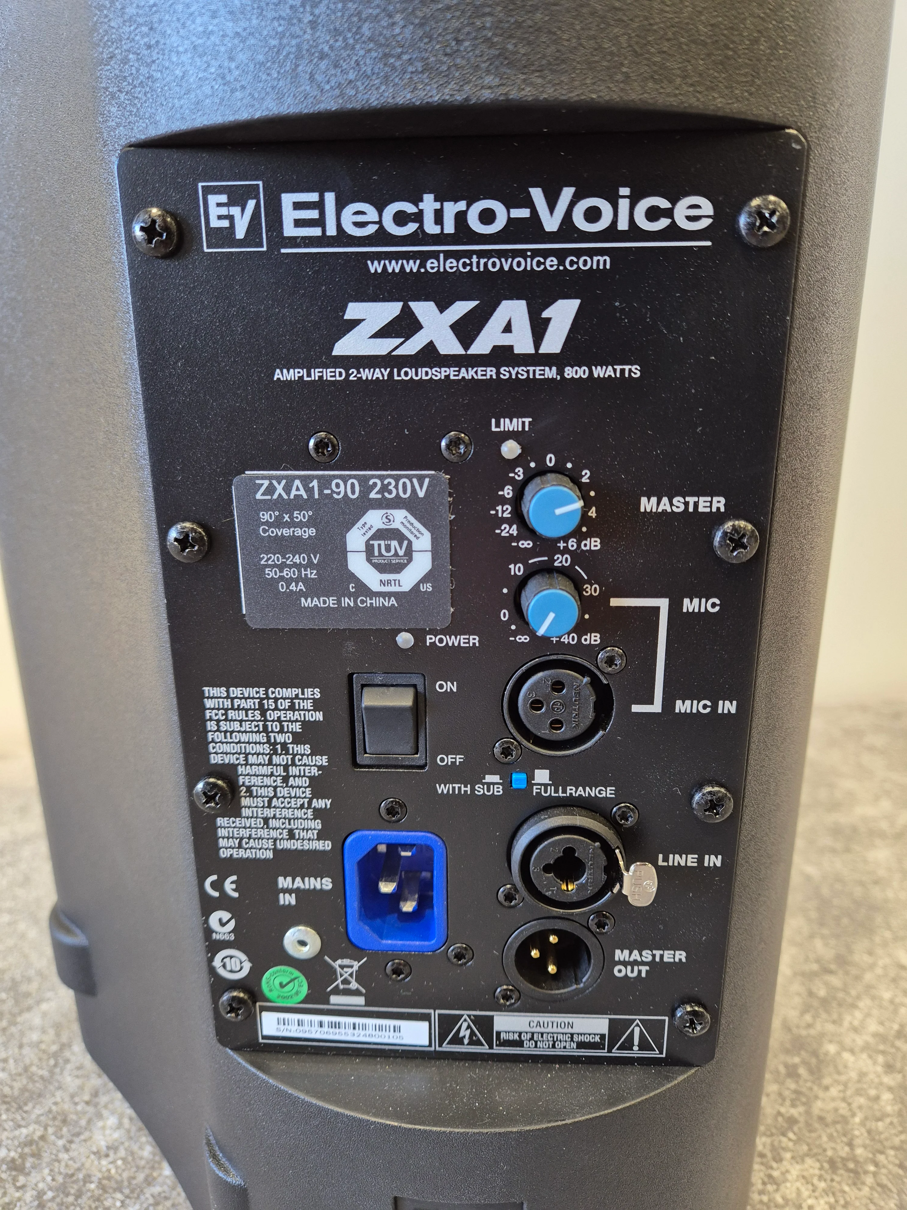Electro-Voice ZXA1-90 - Compact Powered Speaker - Excellent w/ Original Box & Power Supply - Image 4