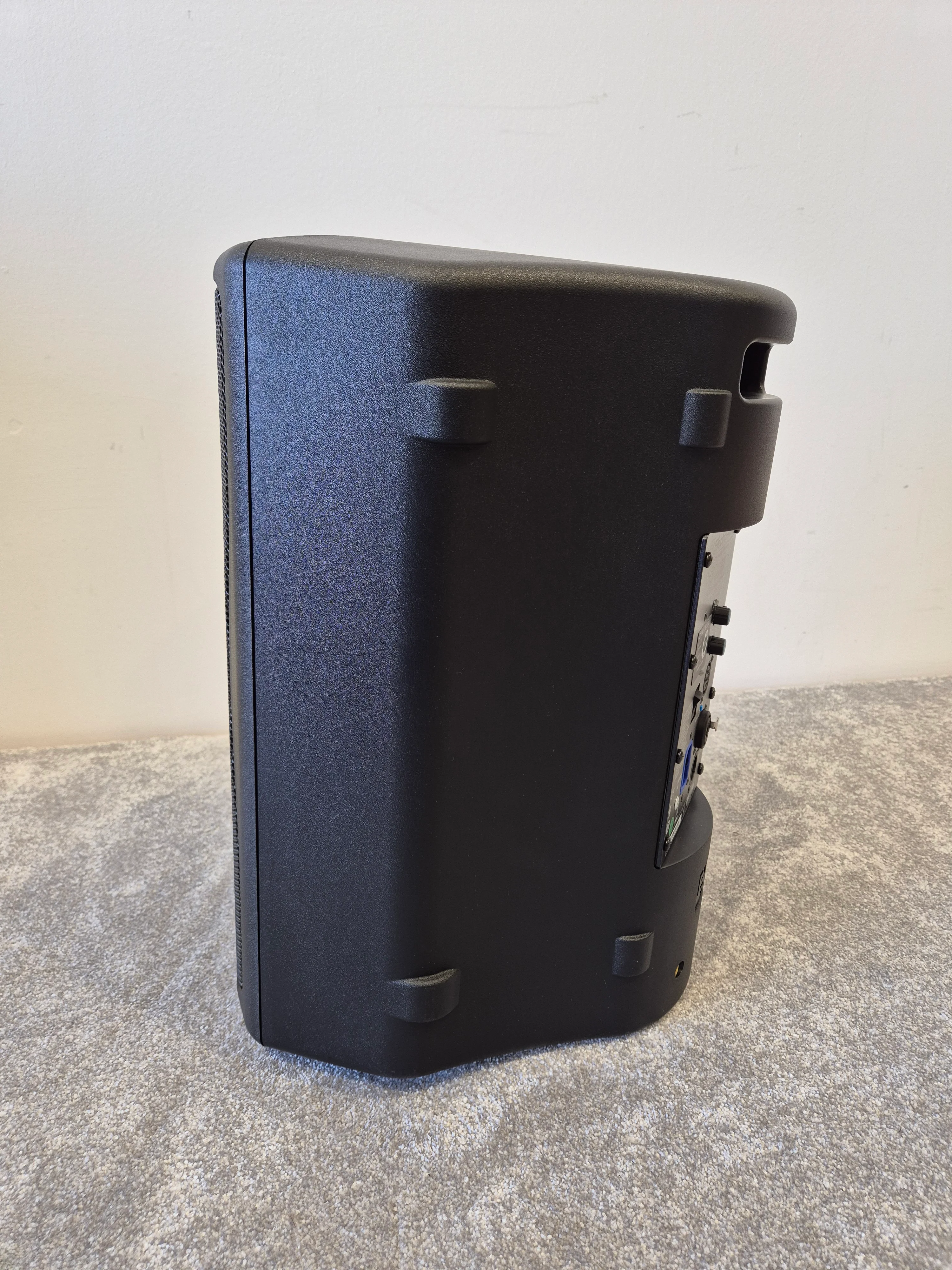 Electro-Voice ZXA1-90 - Compact Powered Speaker - Excellent w/ Original Box & Power Supply - Image 5