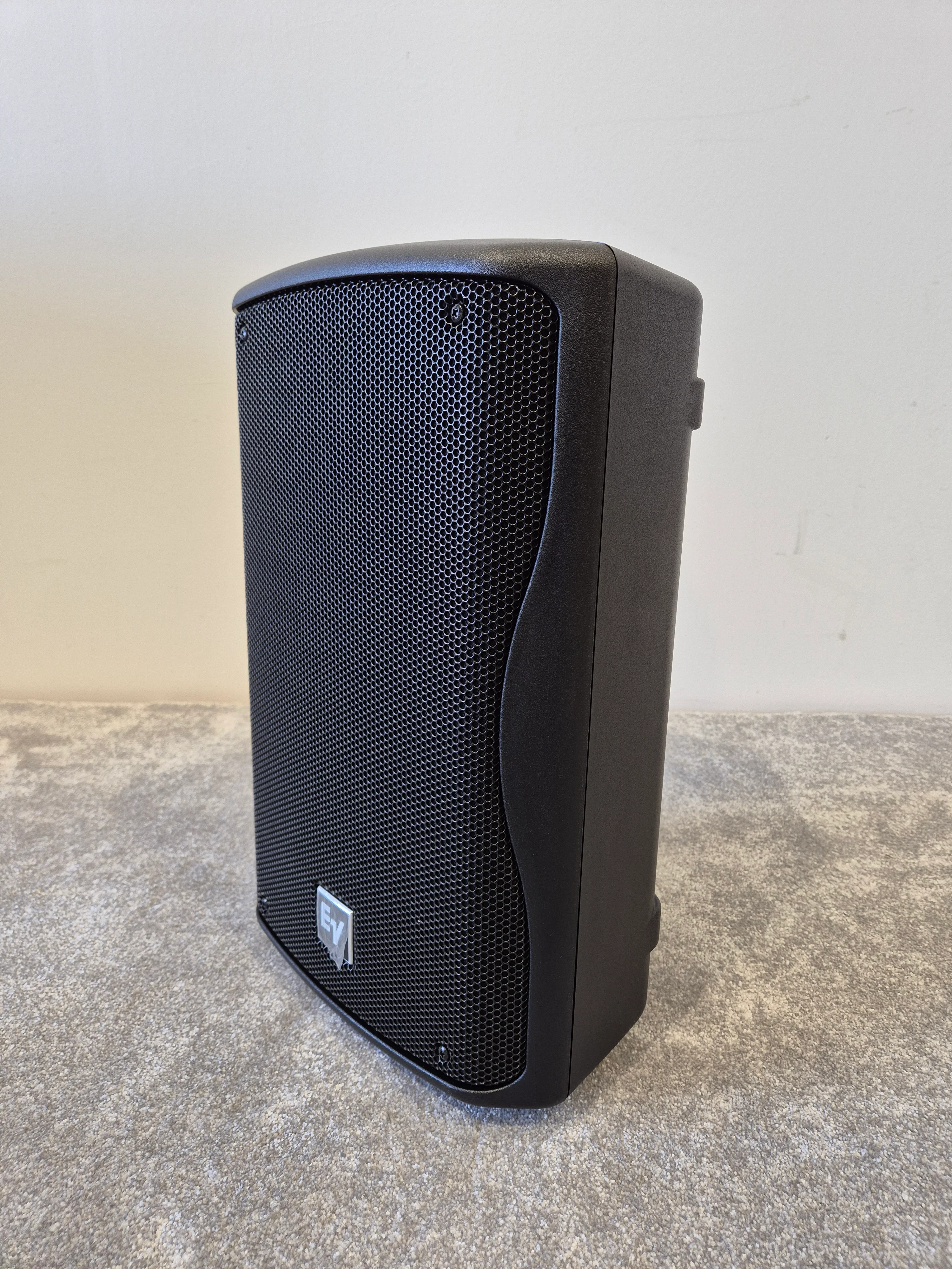 Electro-Voice ZXA1-90 - Compact Powered Speaker - Excellent w/ Original Box & Power Supply - Image 6