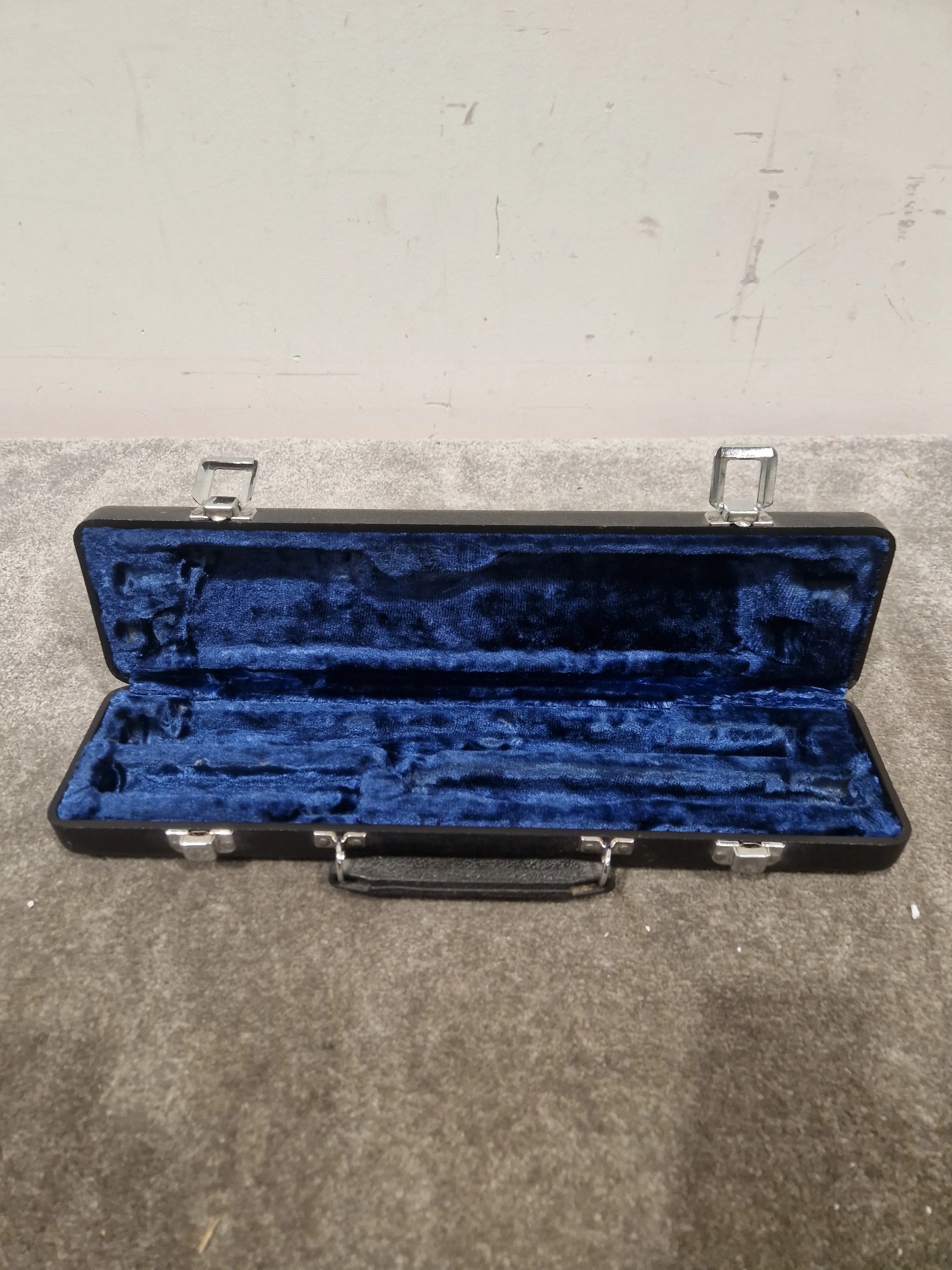 Elkhart 300 Series Silver Flute – Flute - Good w/ Hard Case - Image 11