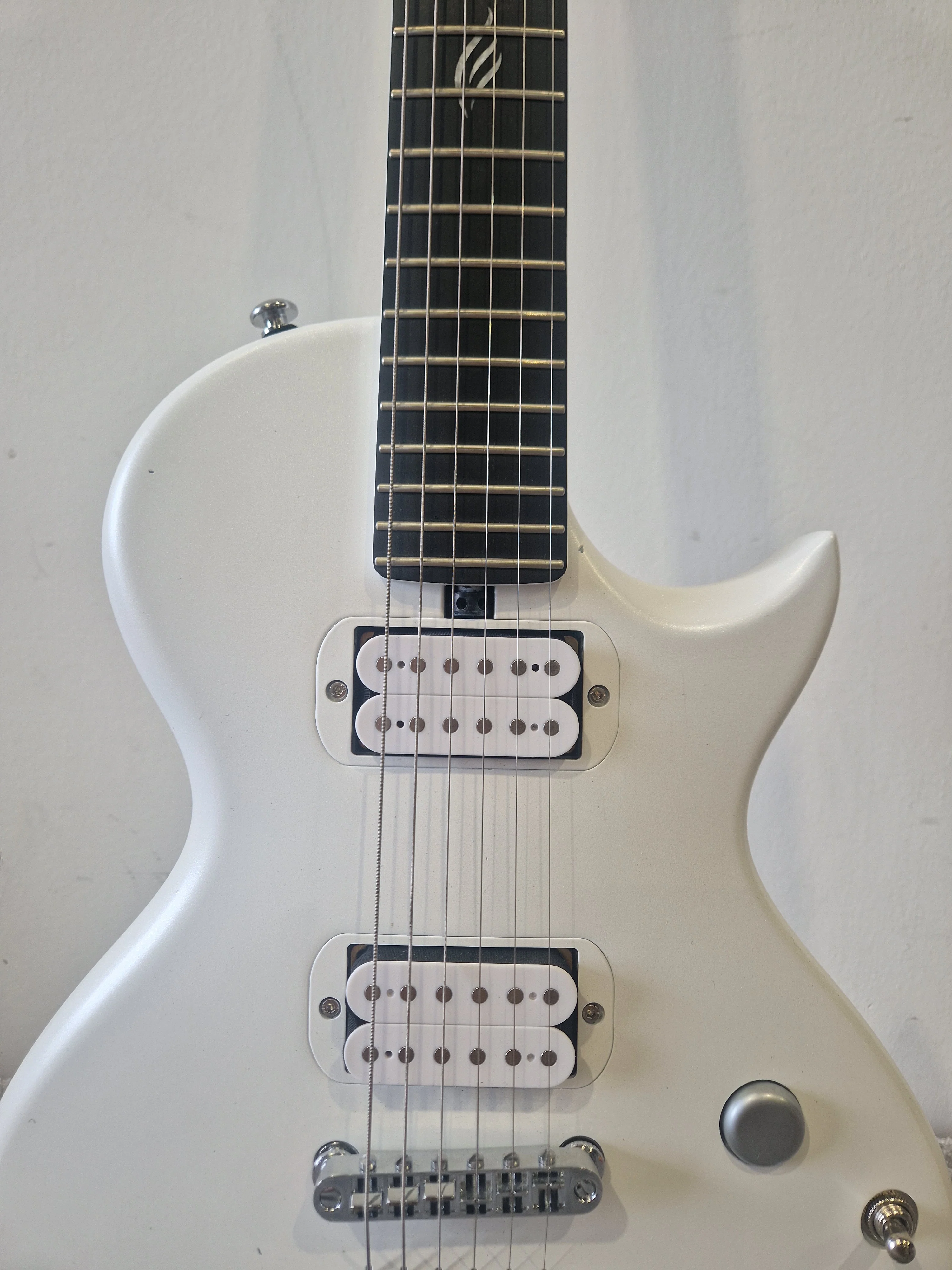 Enya Nova Go Sonic Smart Guitar – Carbon Fiber Build w/ Gig Bag – Very Good - Image 6