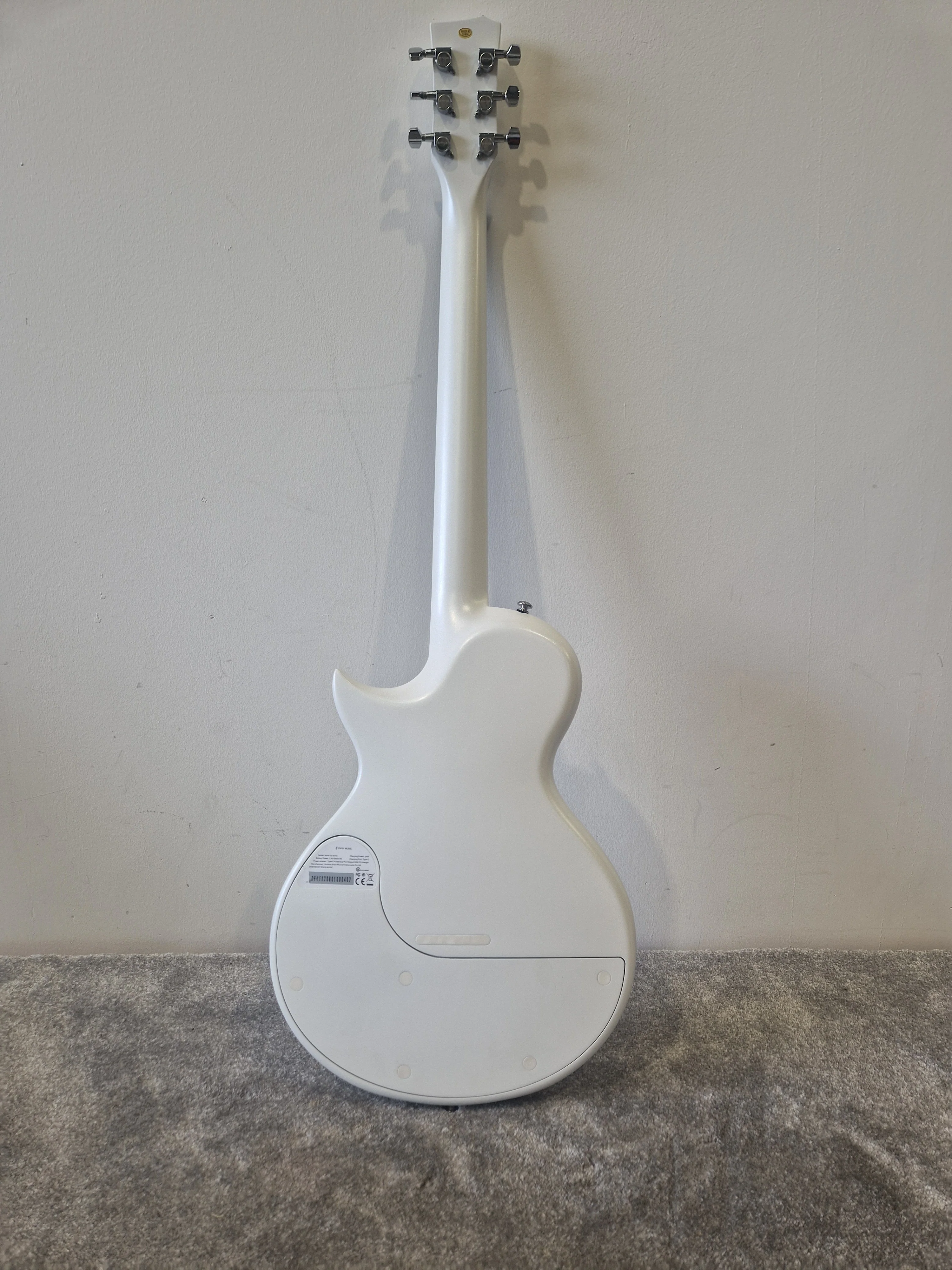Enya Nova Go Sonic Smart Guitar – Carbon Fiber Build w/ Gig Bag – Very Good - Image 7