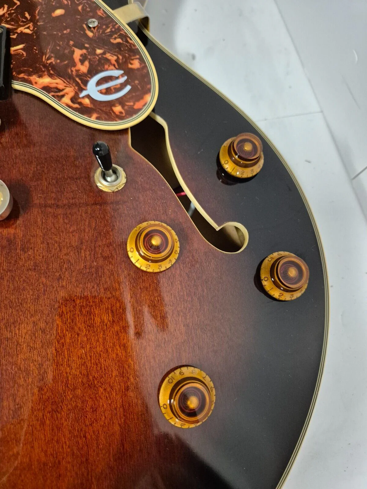 Epiphone 1989 Sheraton Electric Guitar + Hard Case - Professionally setup - Image 10