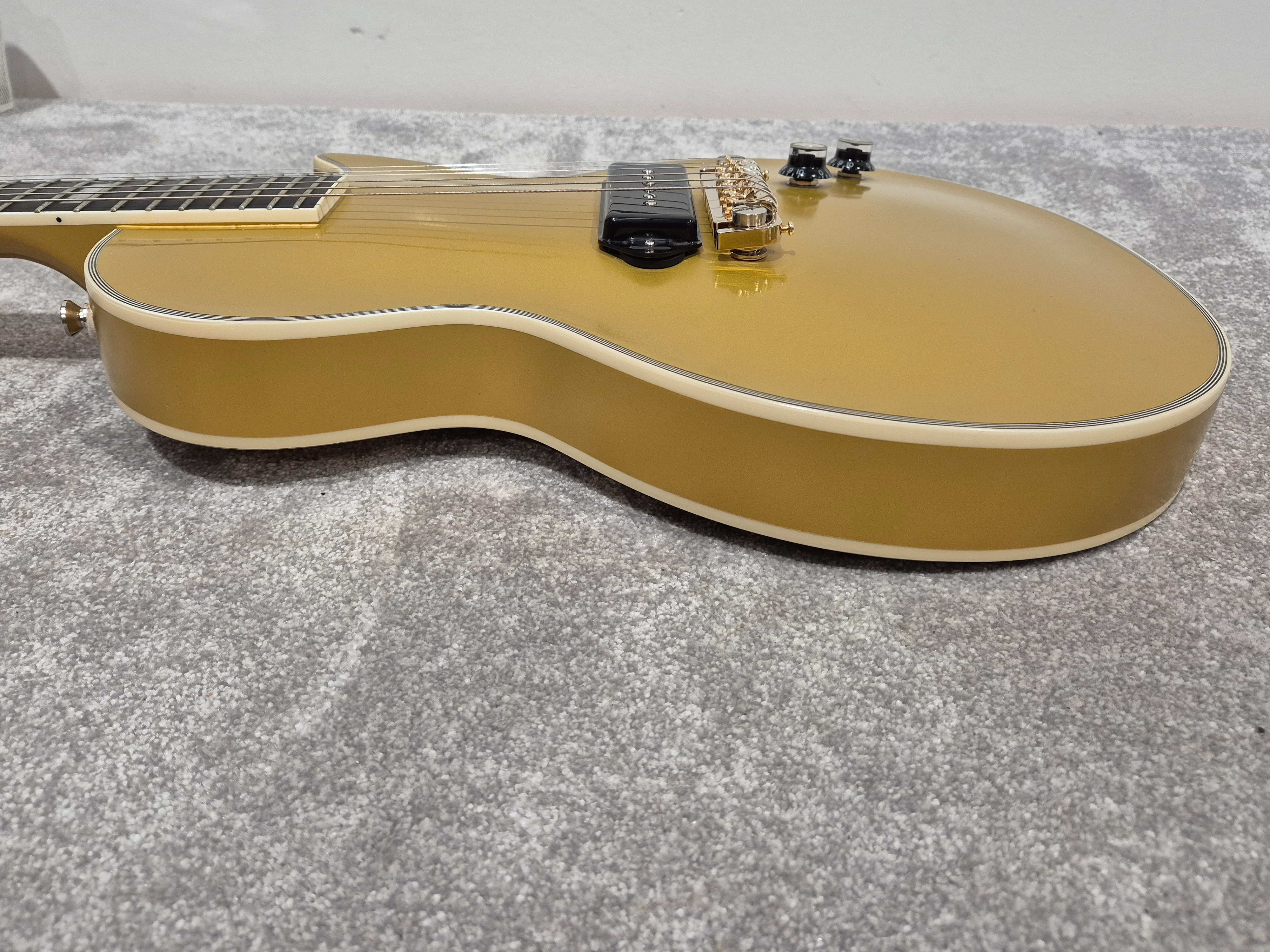 Epiphone Blues Power Jared James Nichols Gold Top - Electric Guitar w/ Epiphone Case - Image 11