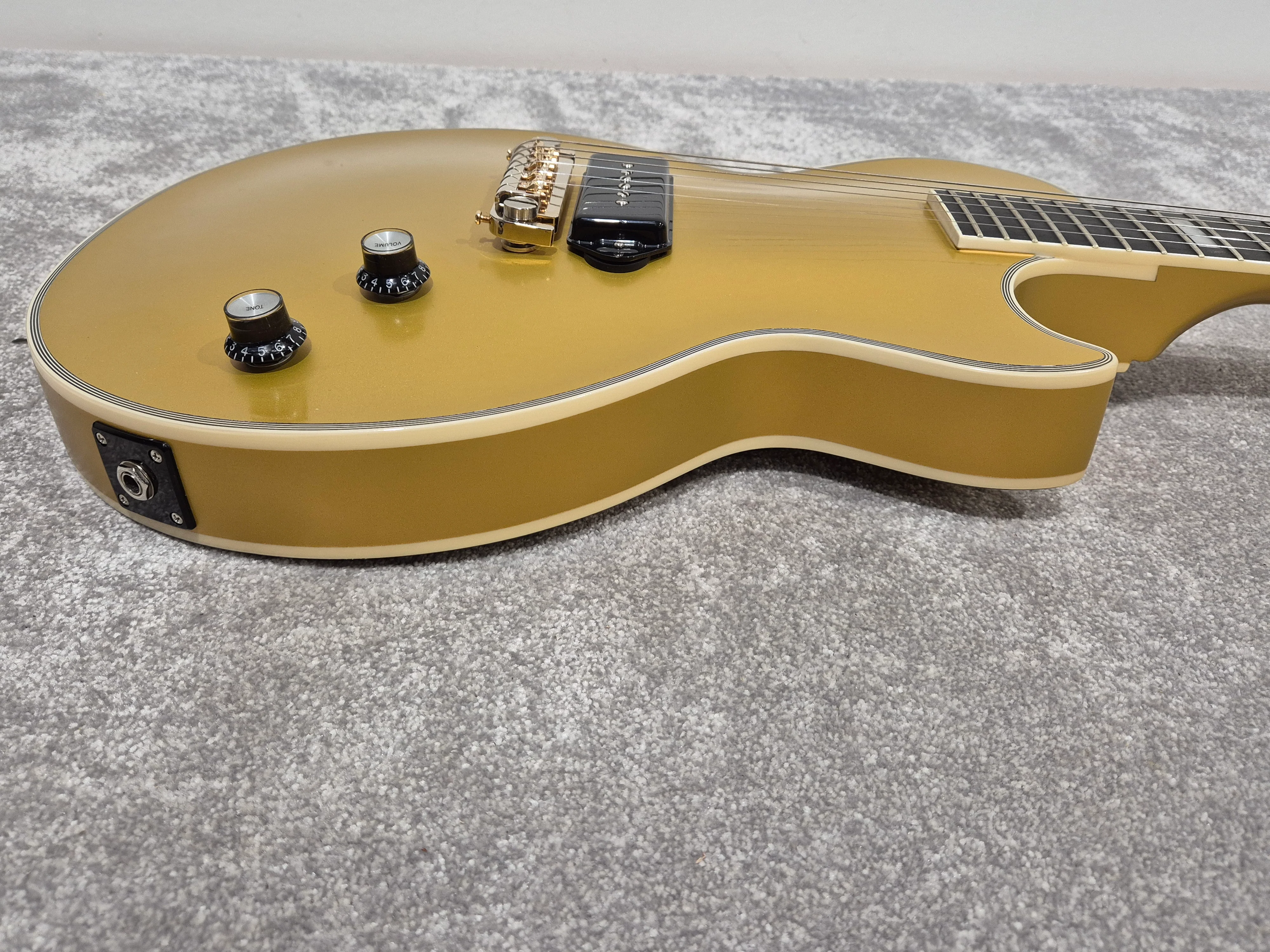 Epiphone Blues Power Jared James Nichols Gold Top - Electric Guitar w/ Epiphone Case - Image 12