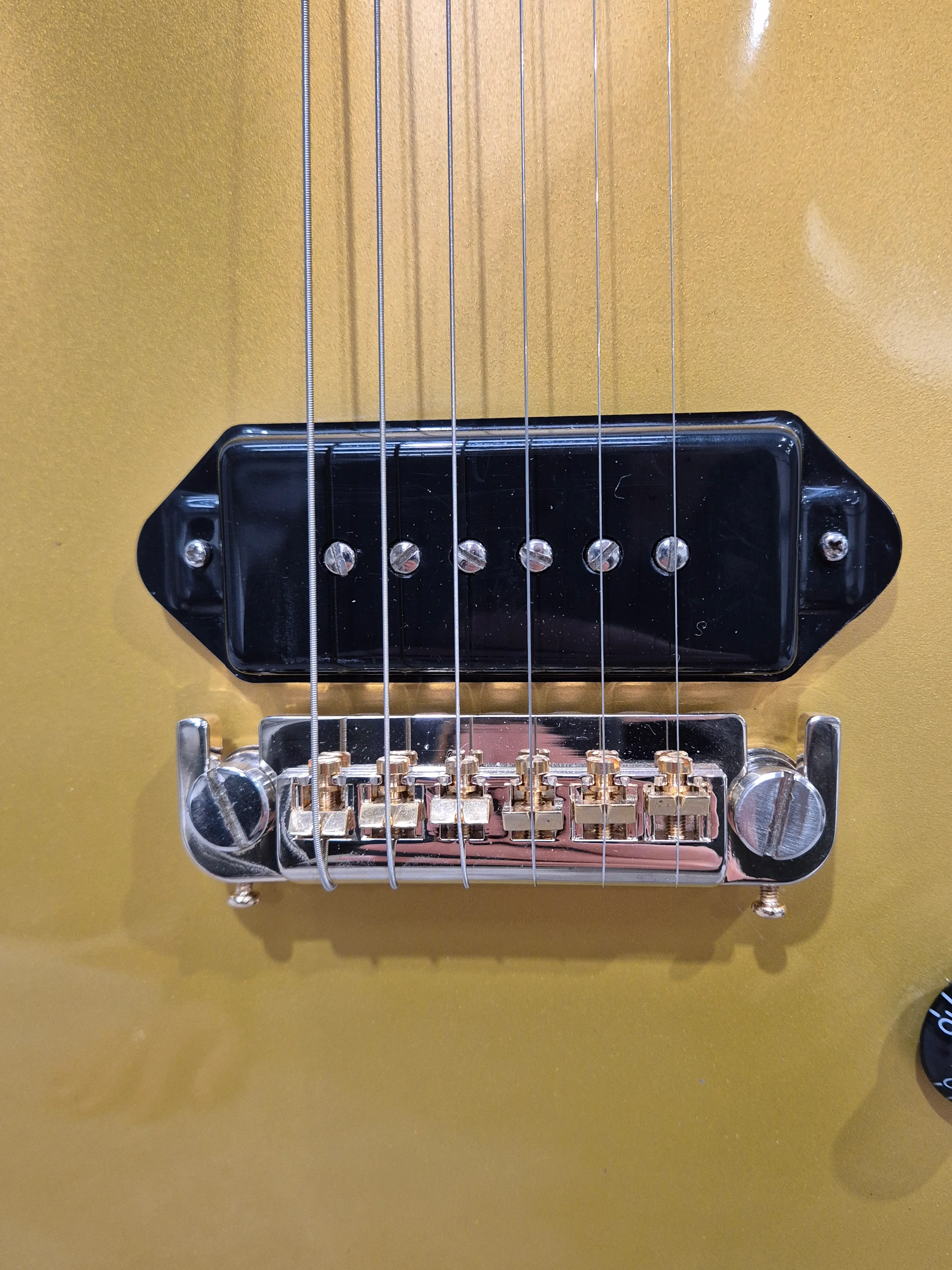 Epiphone Blues Power Jared James Nichols Gold Top - Electric Guitar w/ Epiphone Case - Image 4