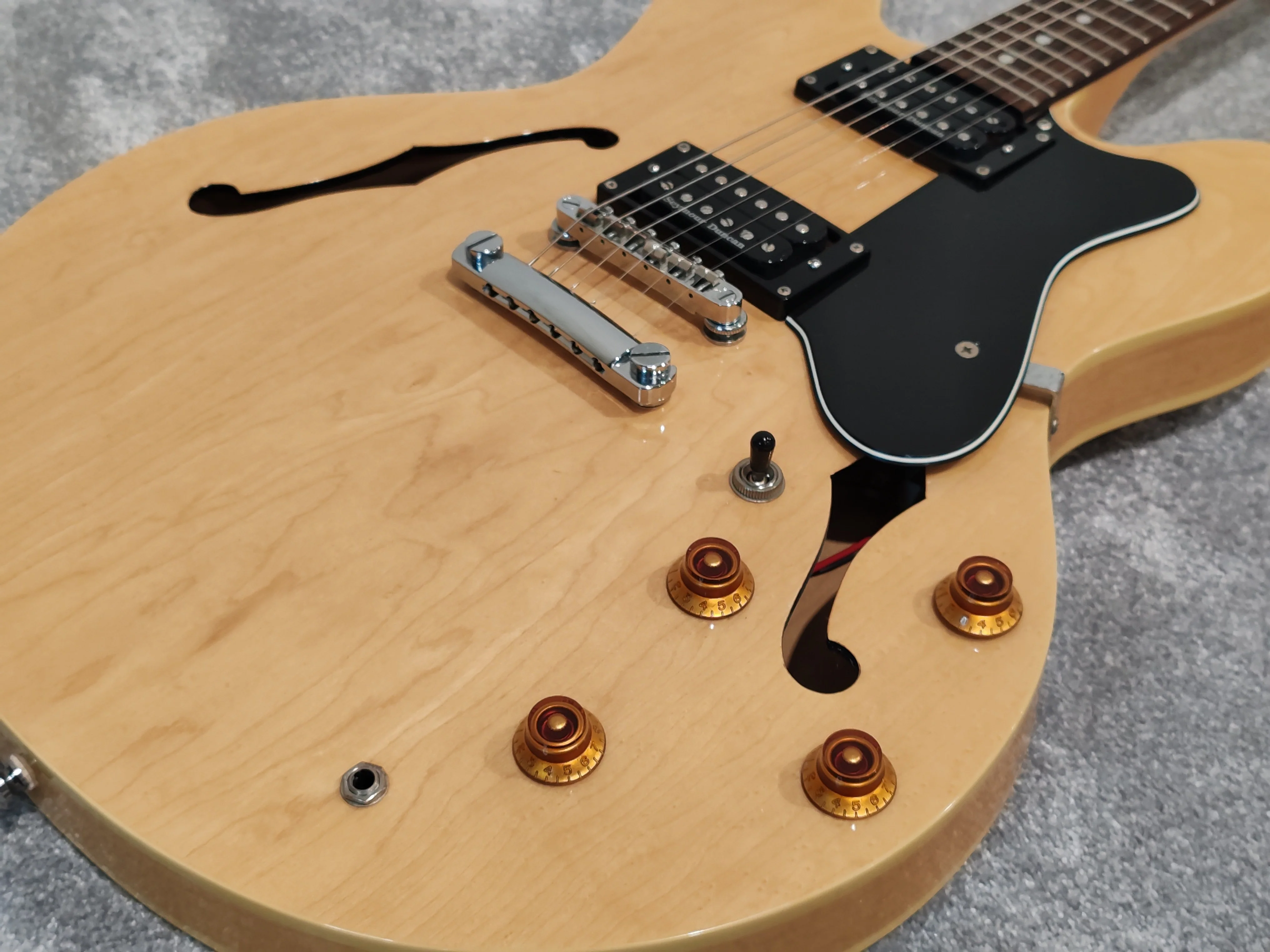 Epiphone DOT 335 Semi Hollow Electric Guitar - Natural - Image 3