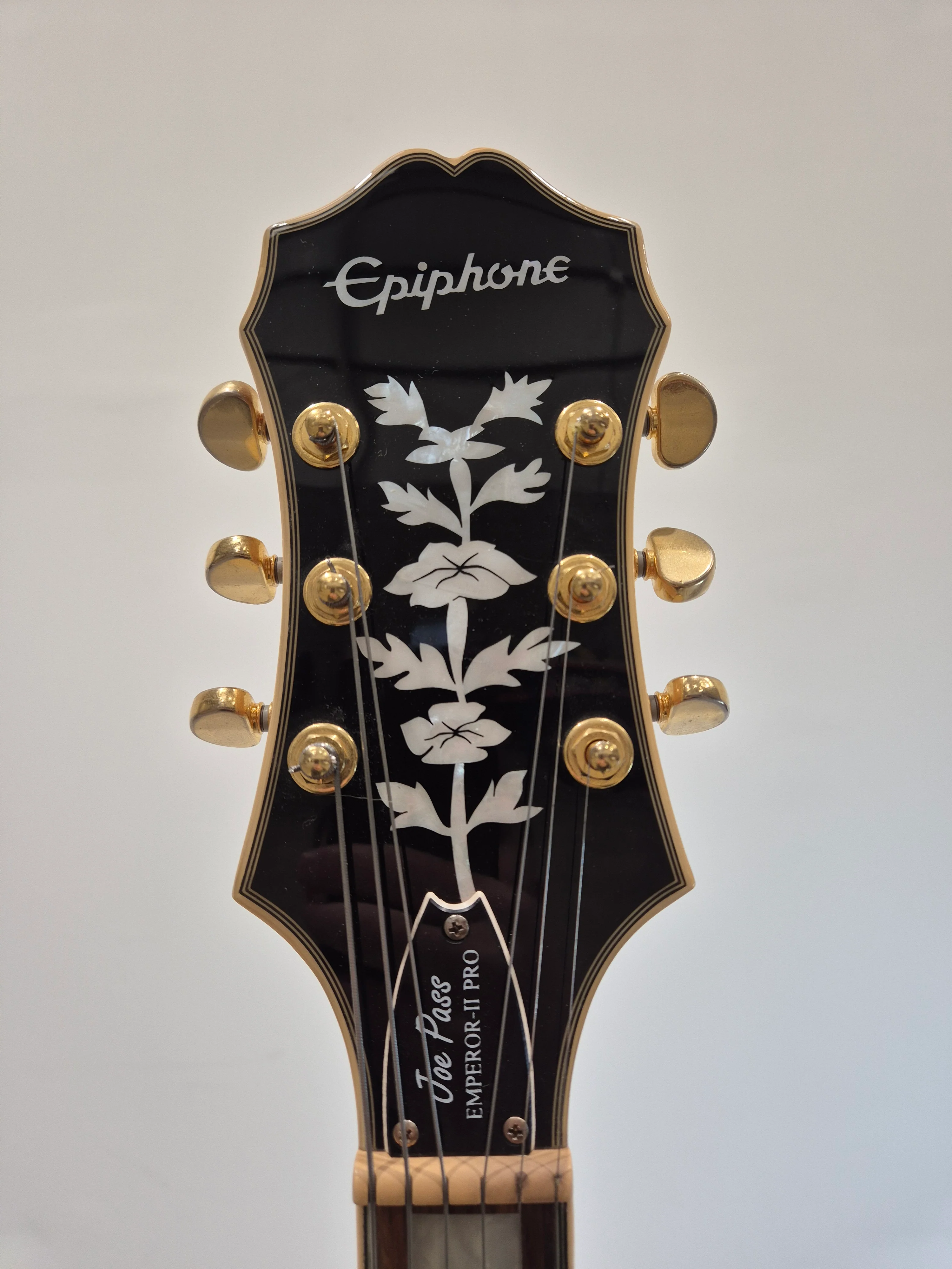 Epiphone Joe Pass Emperor II - Electric Guitar w/ Hard Case - Mint - Image 5