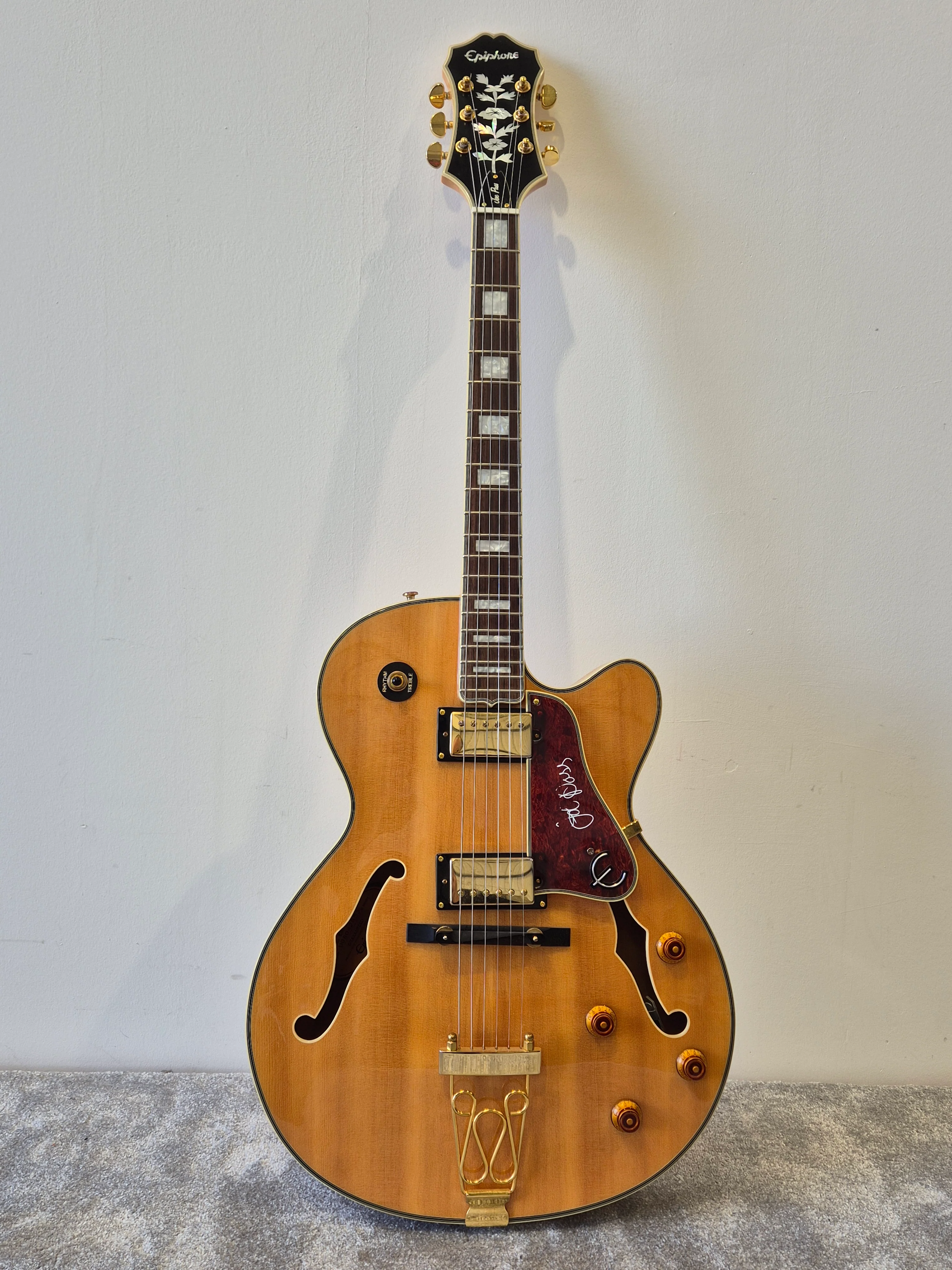 Epiphone Joe Pass Emperor II - Electric Guitar w/ Hard Case - Excellent - Image 2