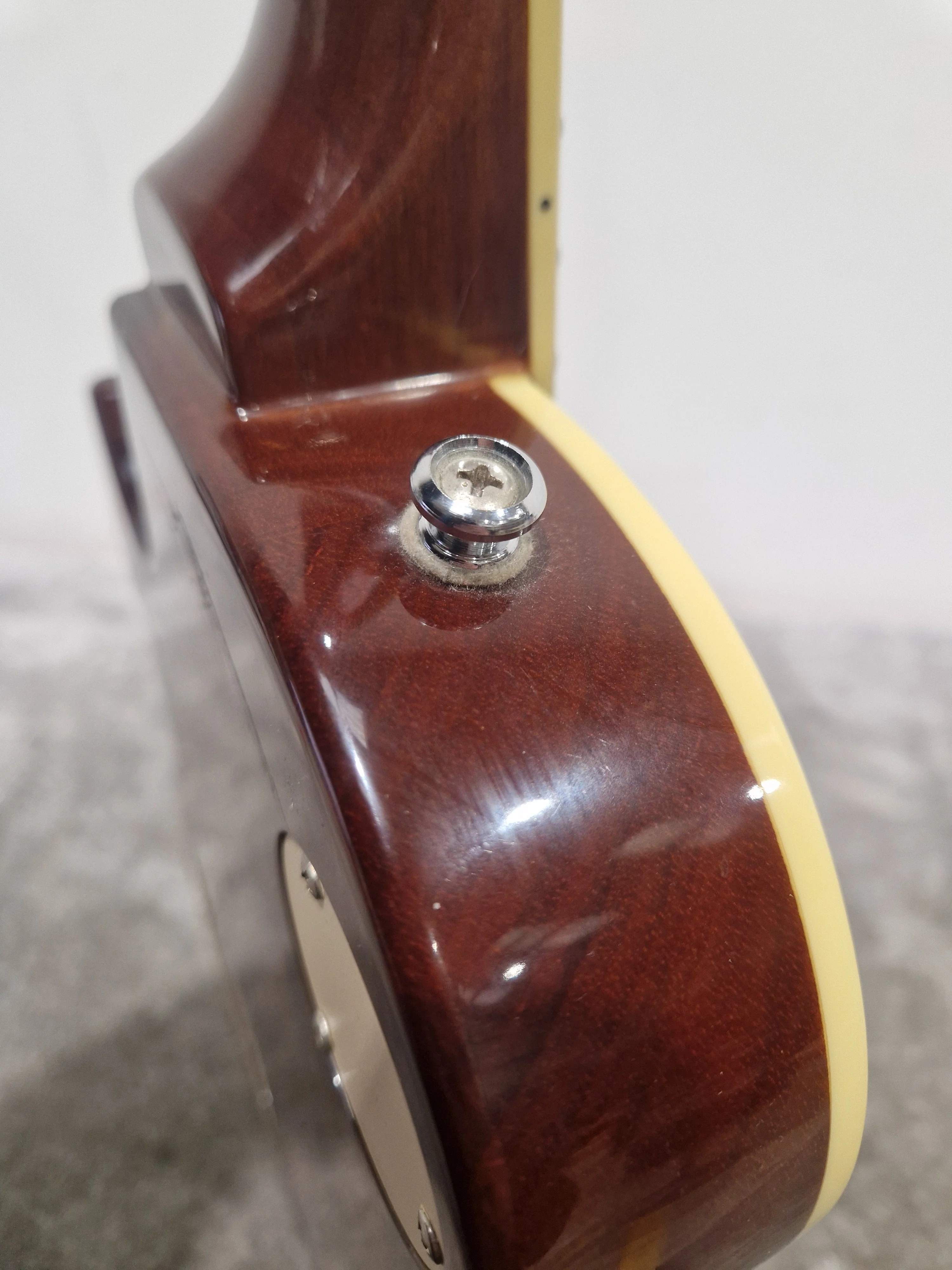 Epiphone Les Paul Honeyburst 2010 - Good w/ Hard Case & Full setup - Image 4