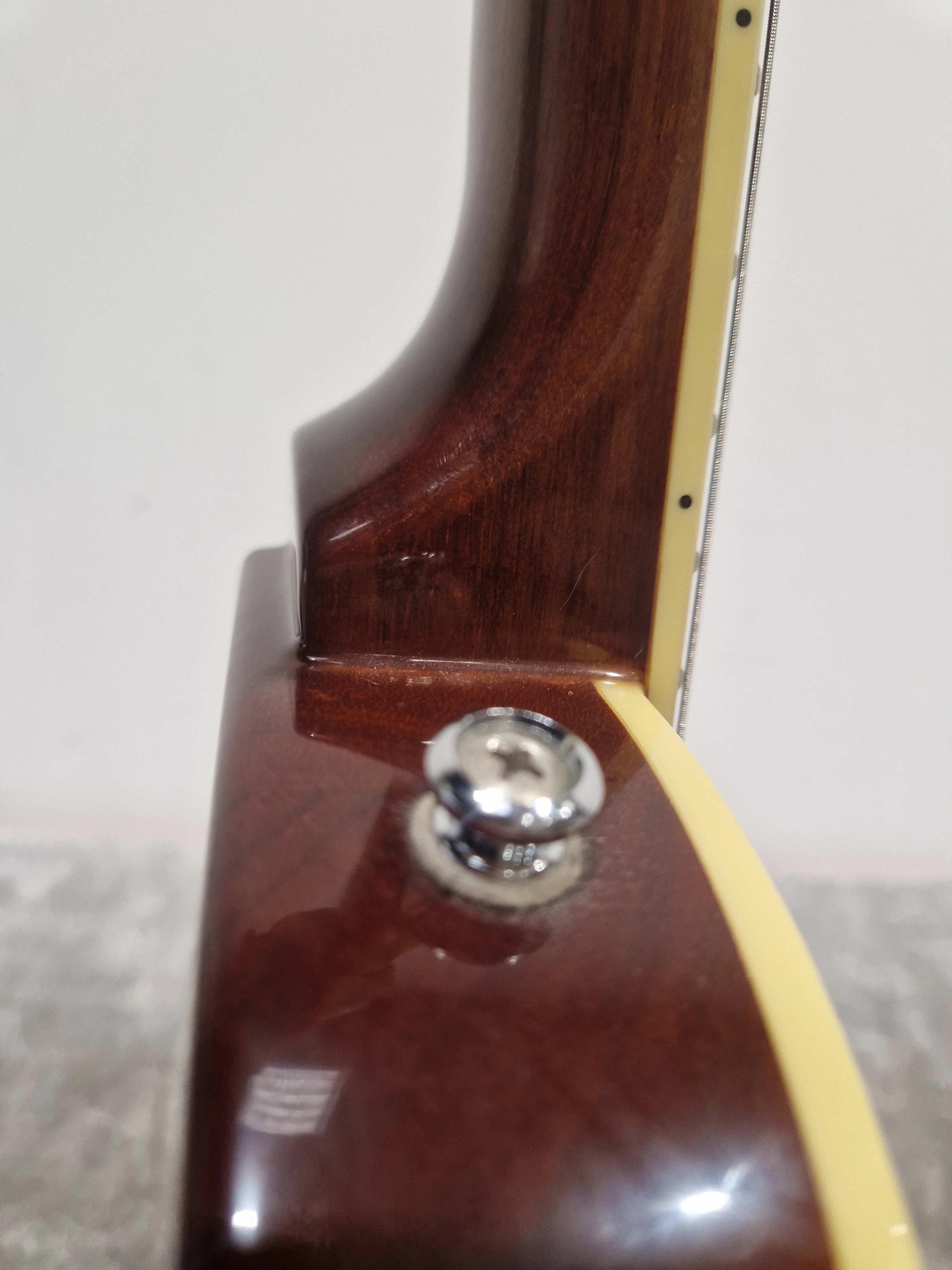 Epiphone Les Paul Honeyburst 2010 - Good w/ Hard Case & Full setup - Image 9