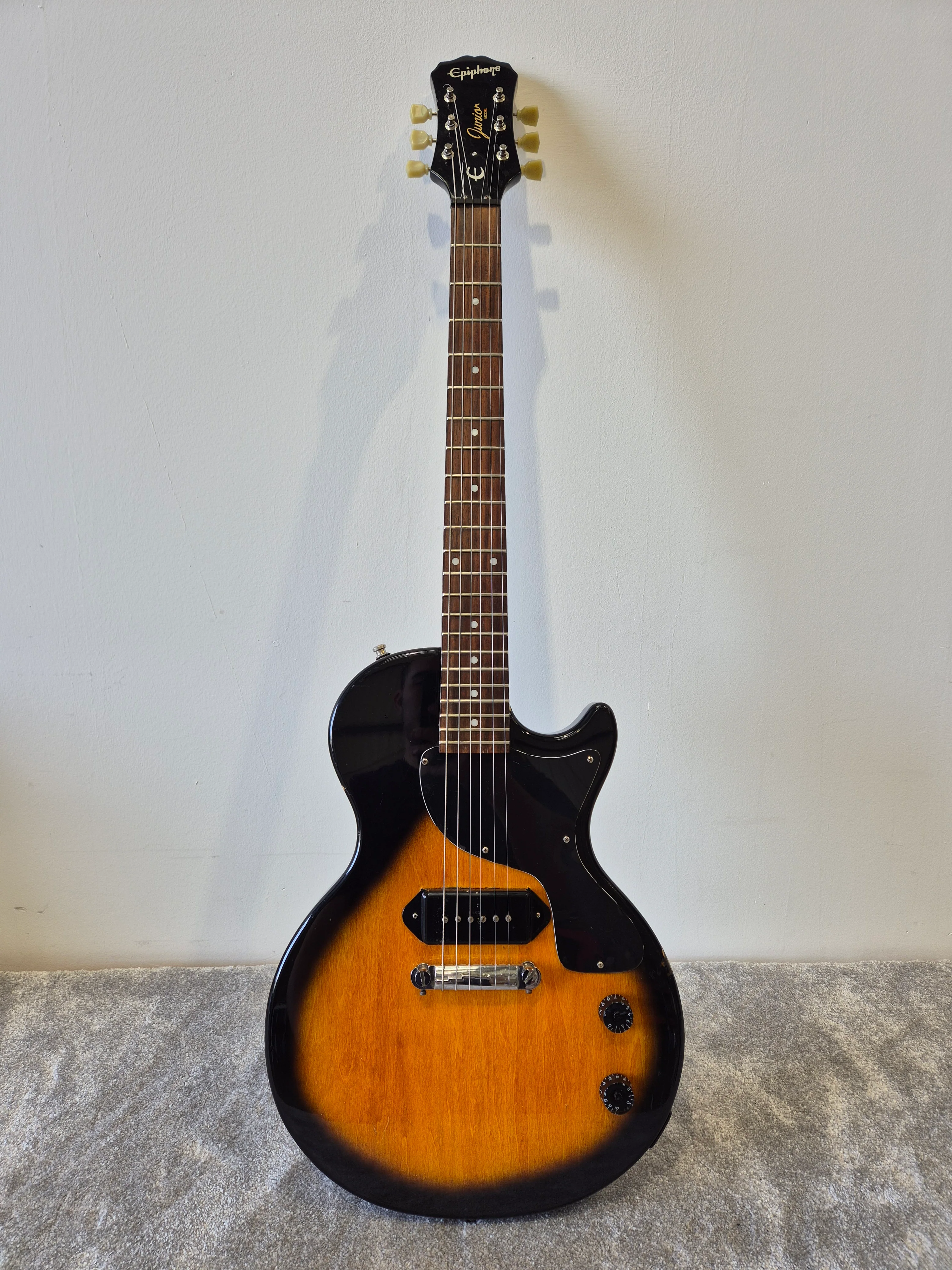 Epiphone Les Paul Junior - Electric Guitar w/ Soft Gig Bag - Image 2