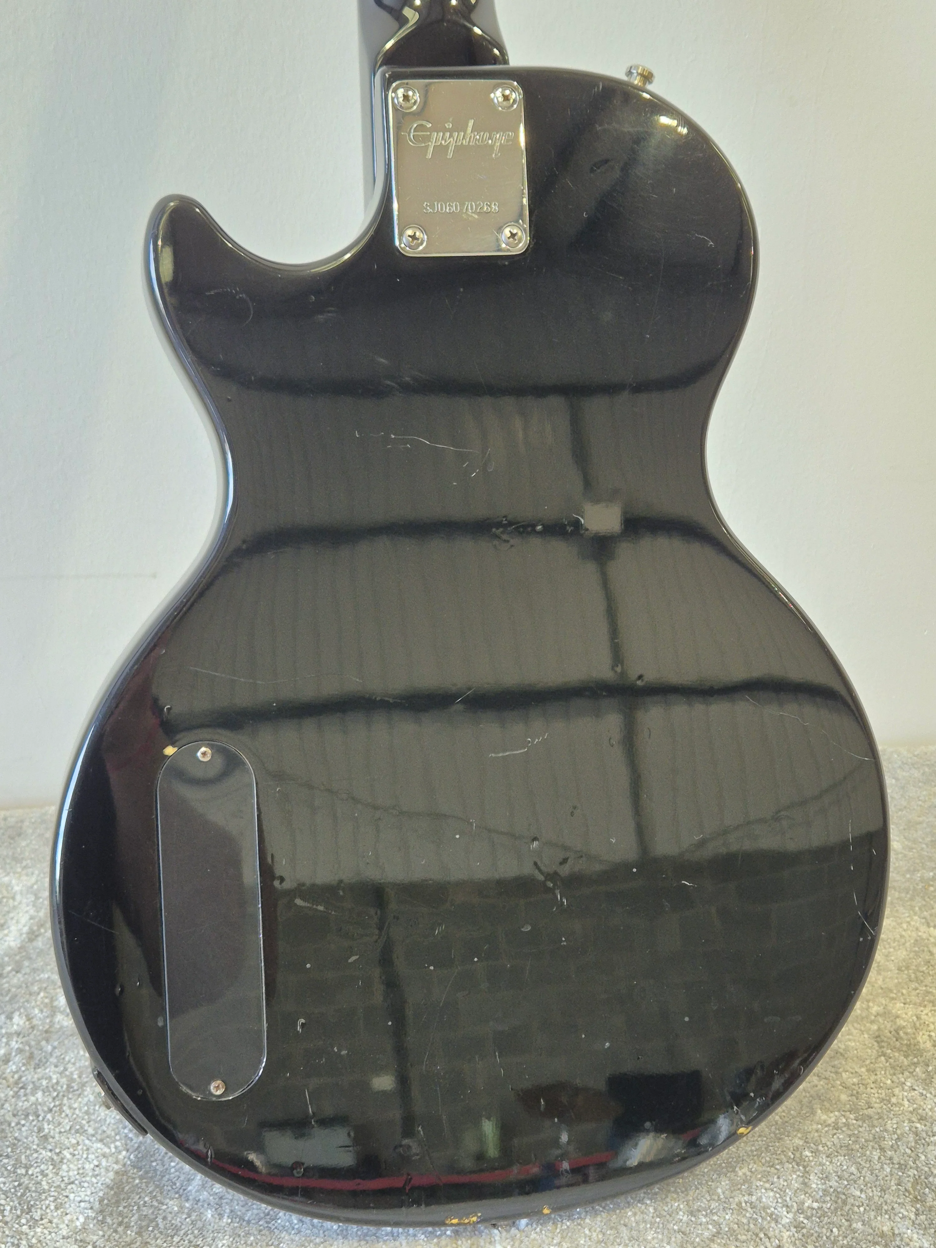 Epiphone Les Paul Junior - Electric Guitar w/ Soft Gig Bag - Image 8
