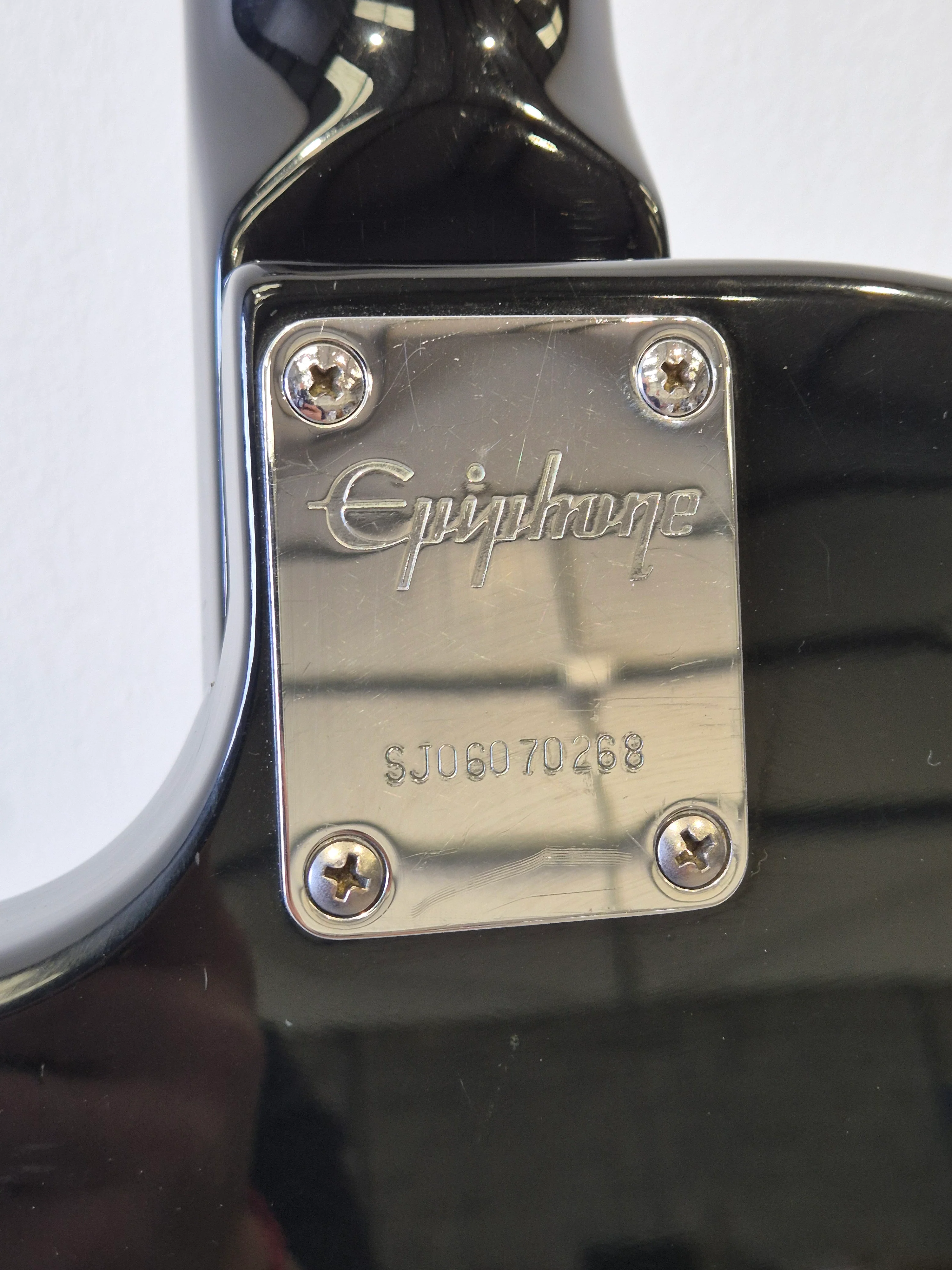 Epiphone Les Paul Junior - Electric Guitar w/ Soft Gig Bag - Image 9