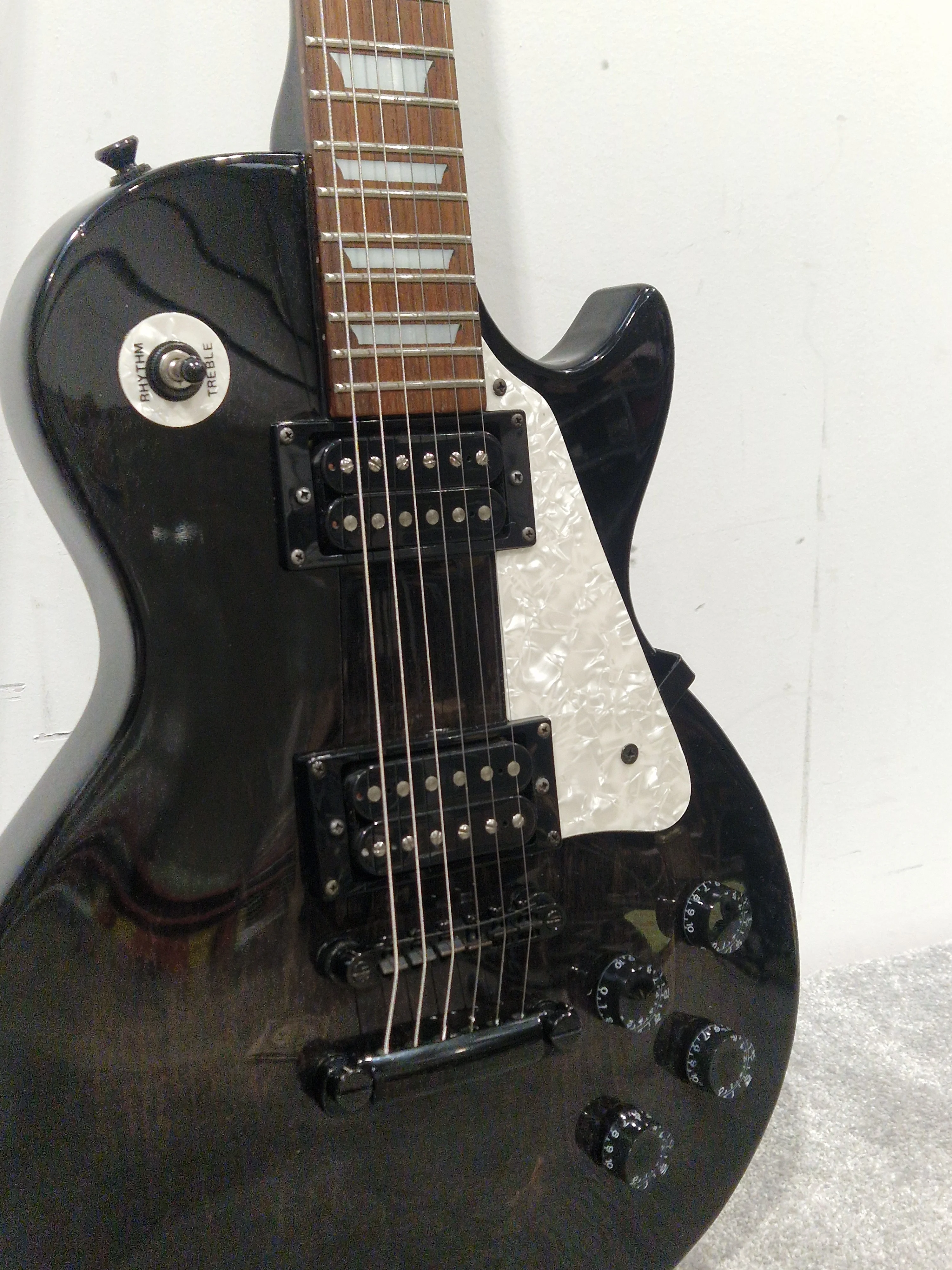 Epiphone Les Paul Studio Ebony - Solid Body Electric Guitar - Excellent w/ Full Set up - Image 7