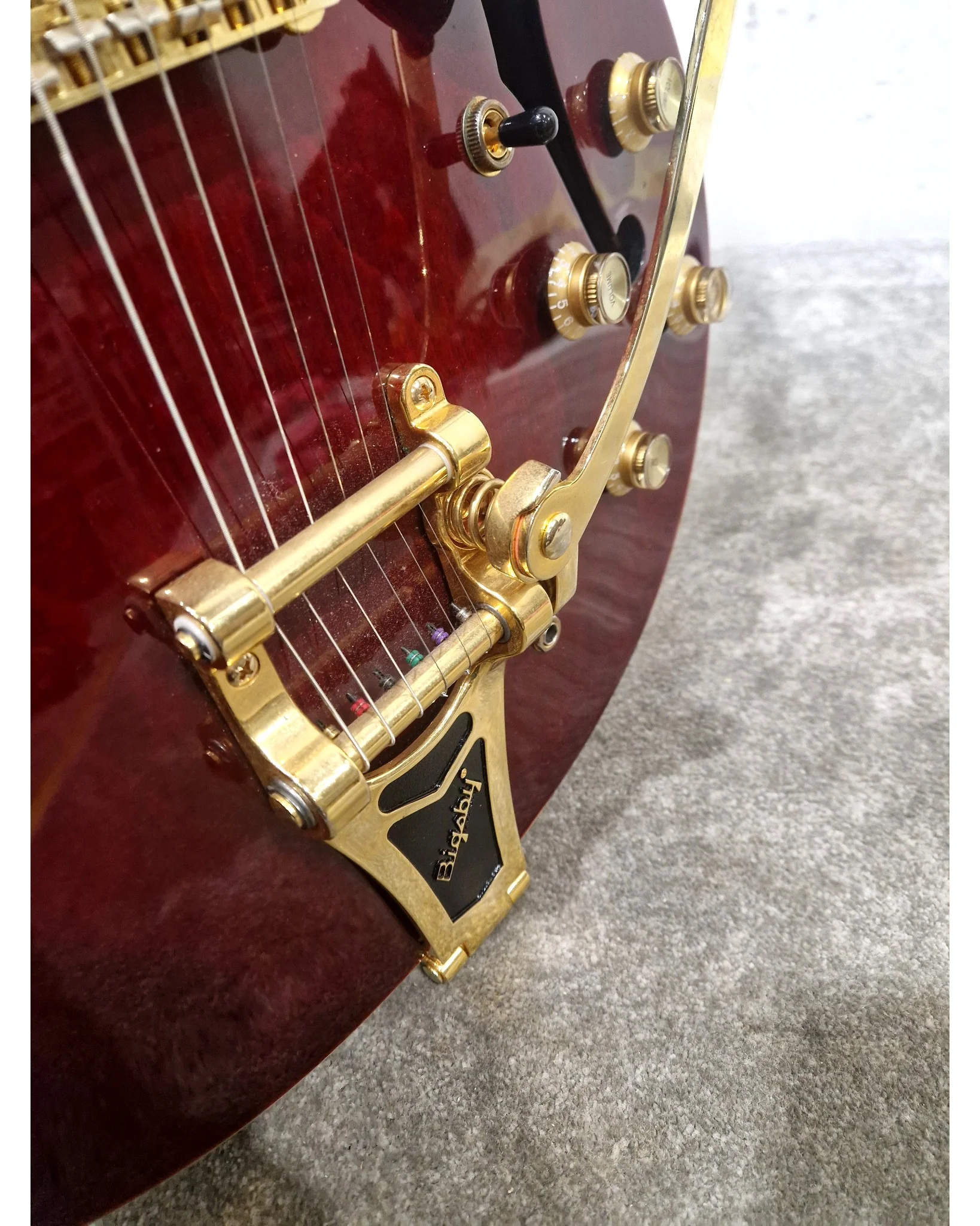 Epiphone Riviera P93 - Semi-Hollow Electric Guitar - Dark Red - Excellent w/ Hard Case - Image 10