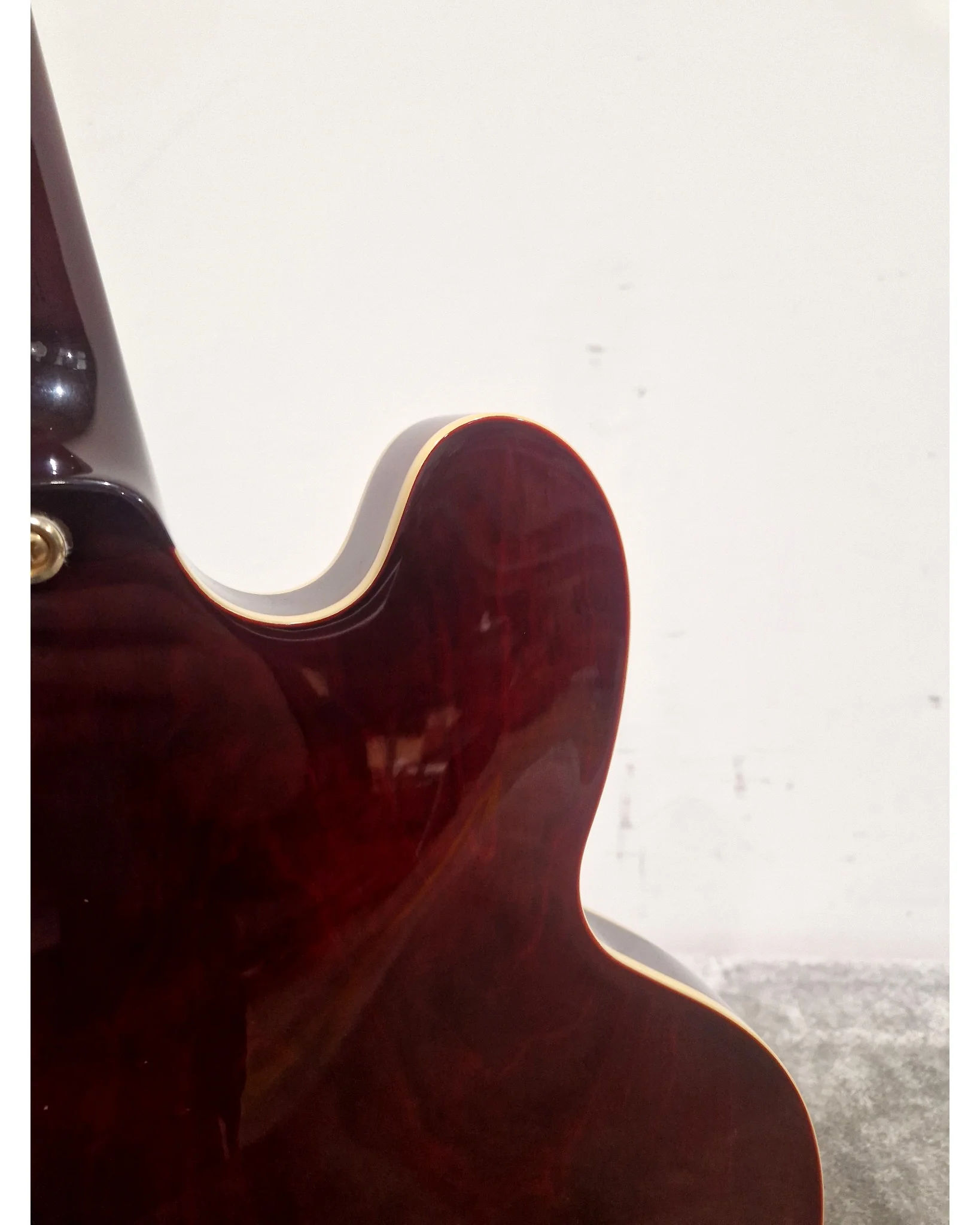 Epiphone Riviera P93 - Semi-Hollow Electric Guitar - Dark Red - Excellent w/ Hard Case - Image 19
