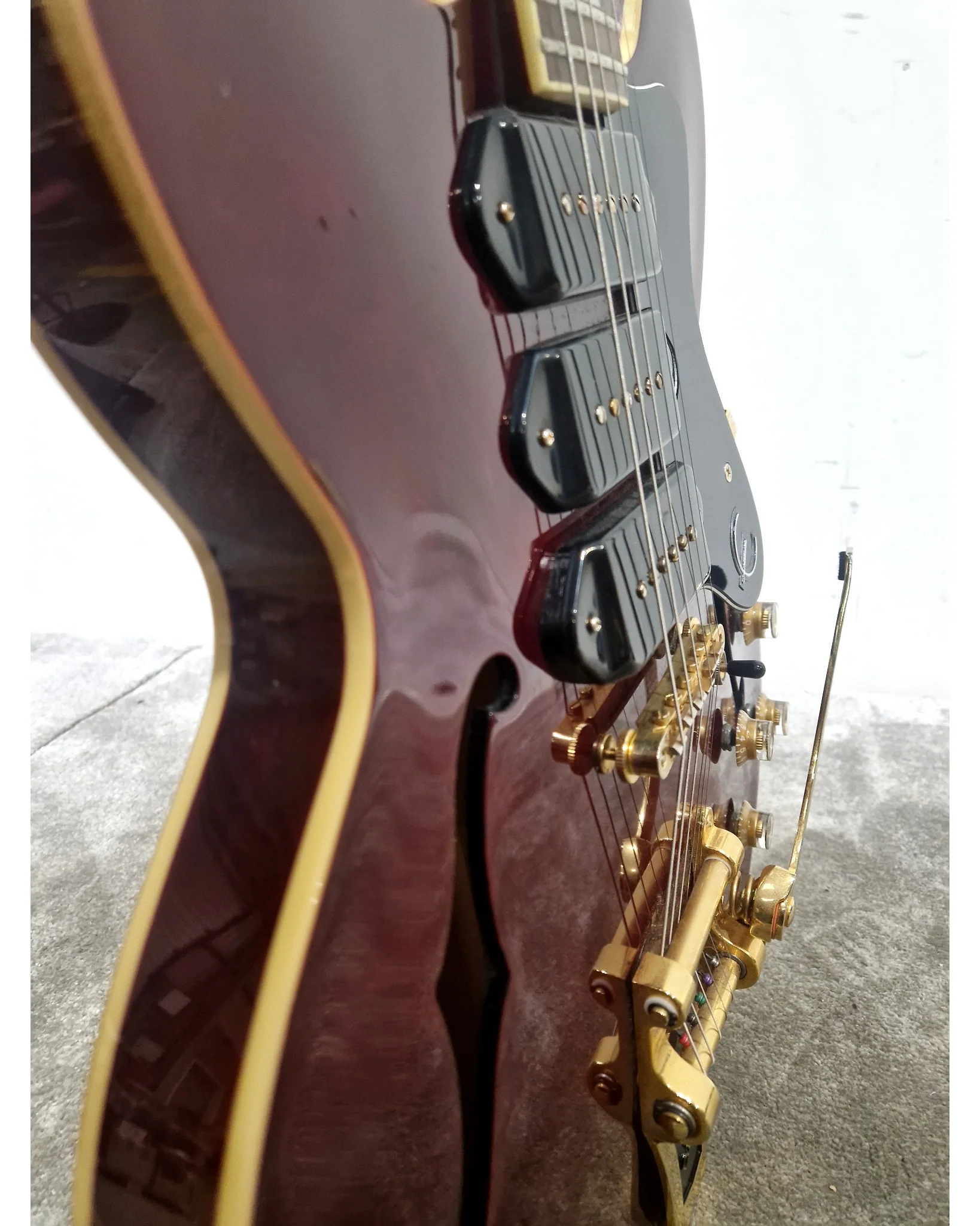 Epiphone Riviera P93 - Semi-Hollow Electric Guitar - Dark Red - Excellent w/ Hard Case - Image 22