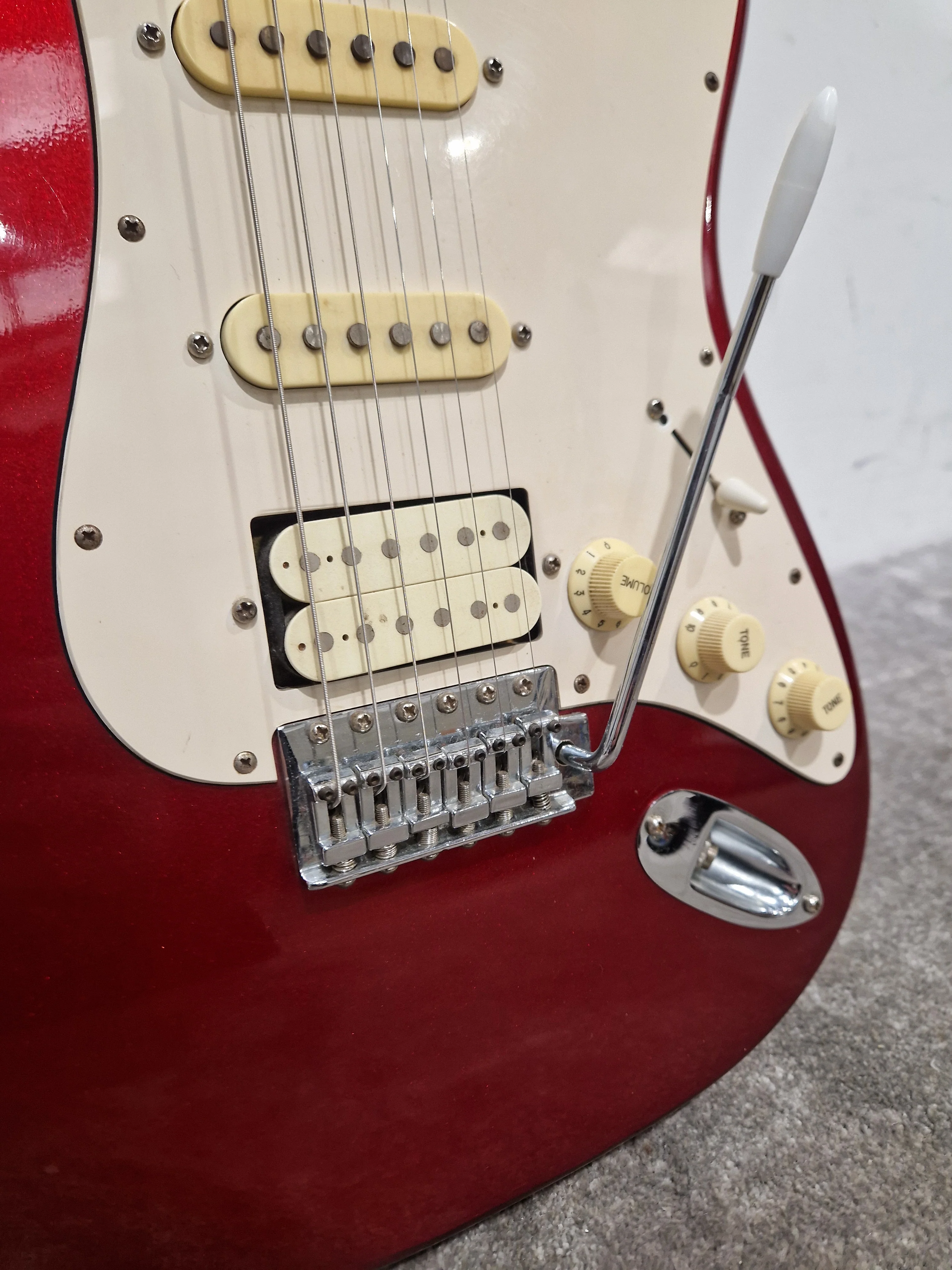 Epiphone Stratocaster Style - Electric Guitar - Red - Good w/ Hard Case - Image 6