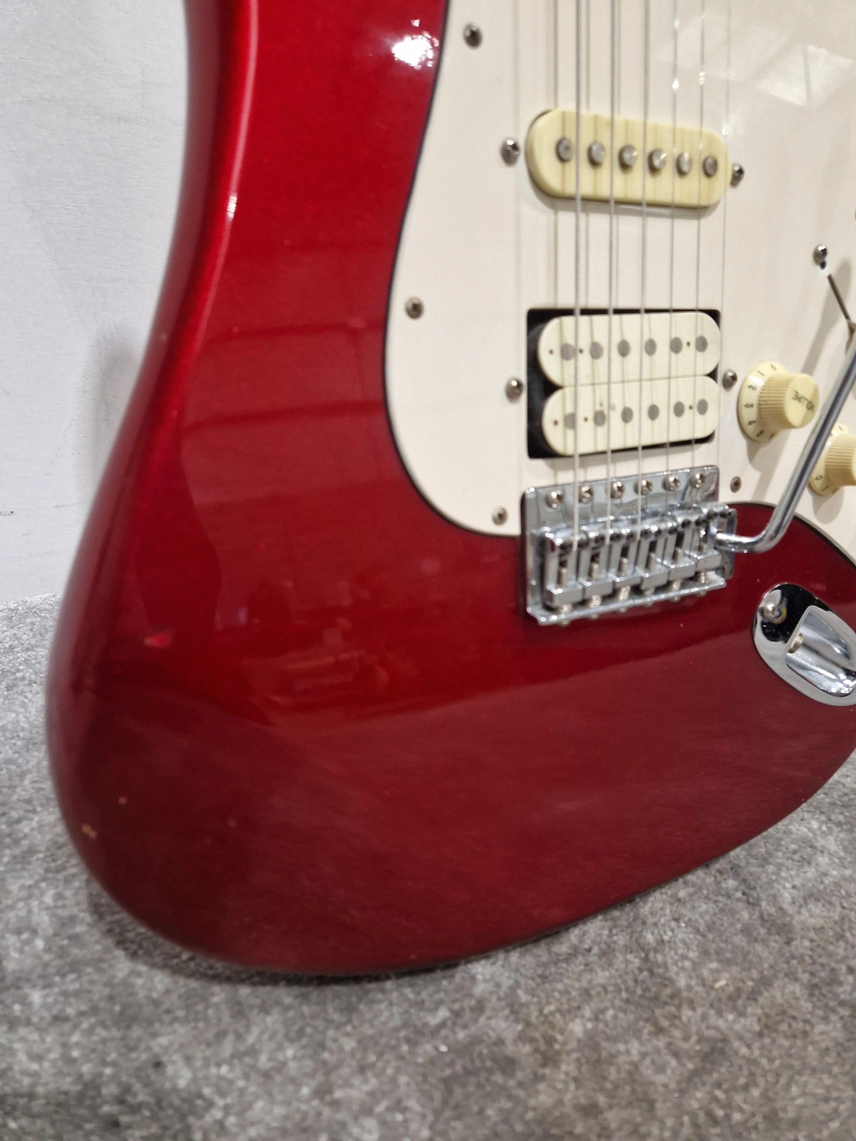 Epiphone Stratocaster Style - Electric Guitar - Red - Good w/ Hard Case - Image 9