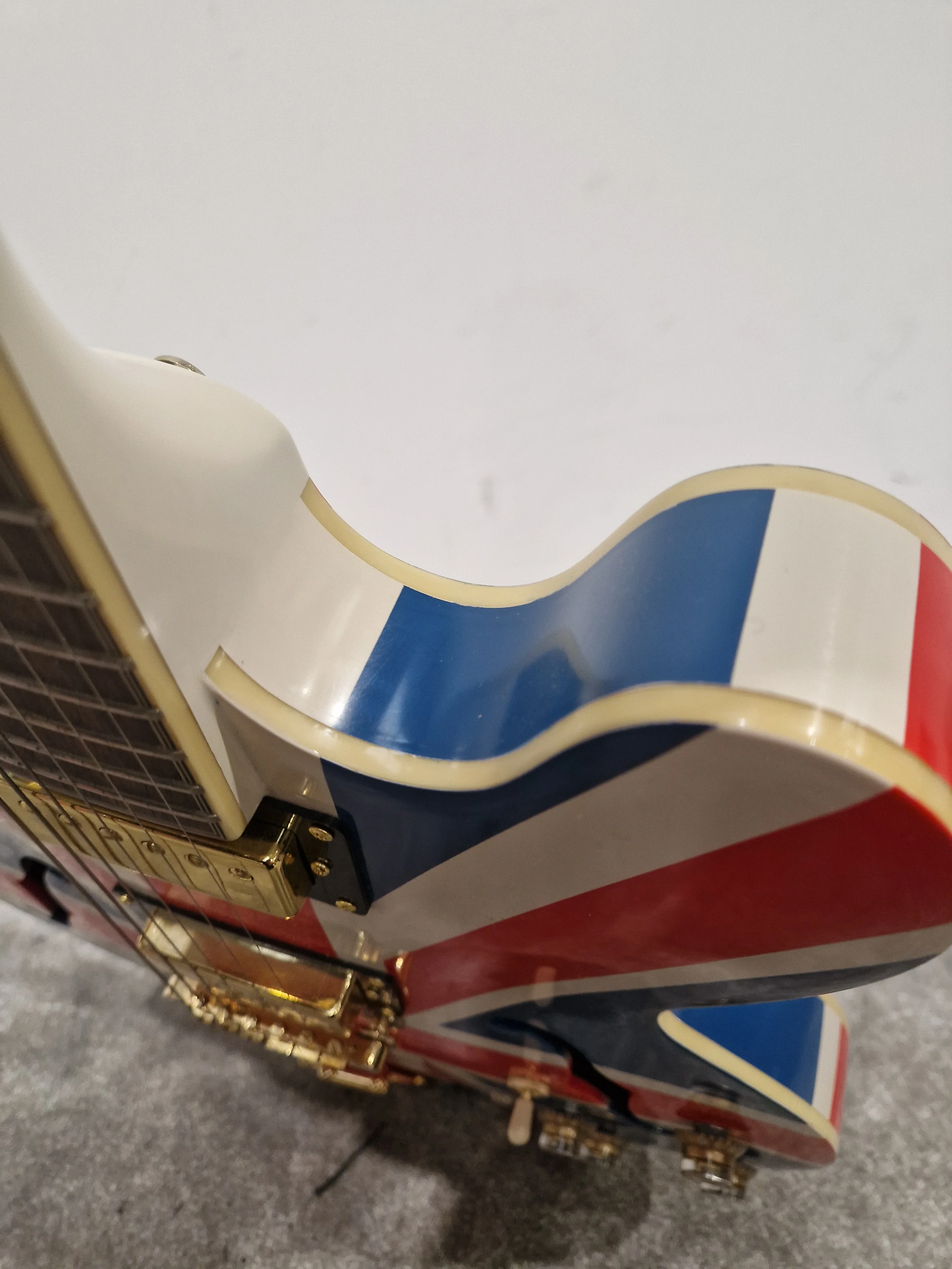 Epiphone Union Jack - Semi-Hollow Electric Guitar - Union Jack Finish - Good w/ Hard Case & Certification - Image 13