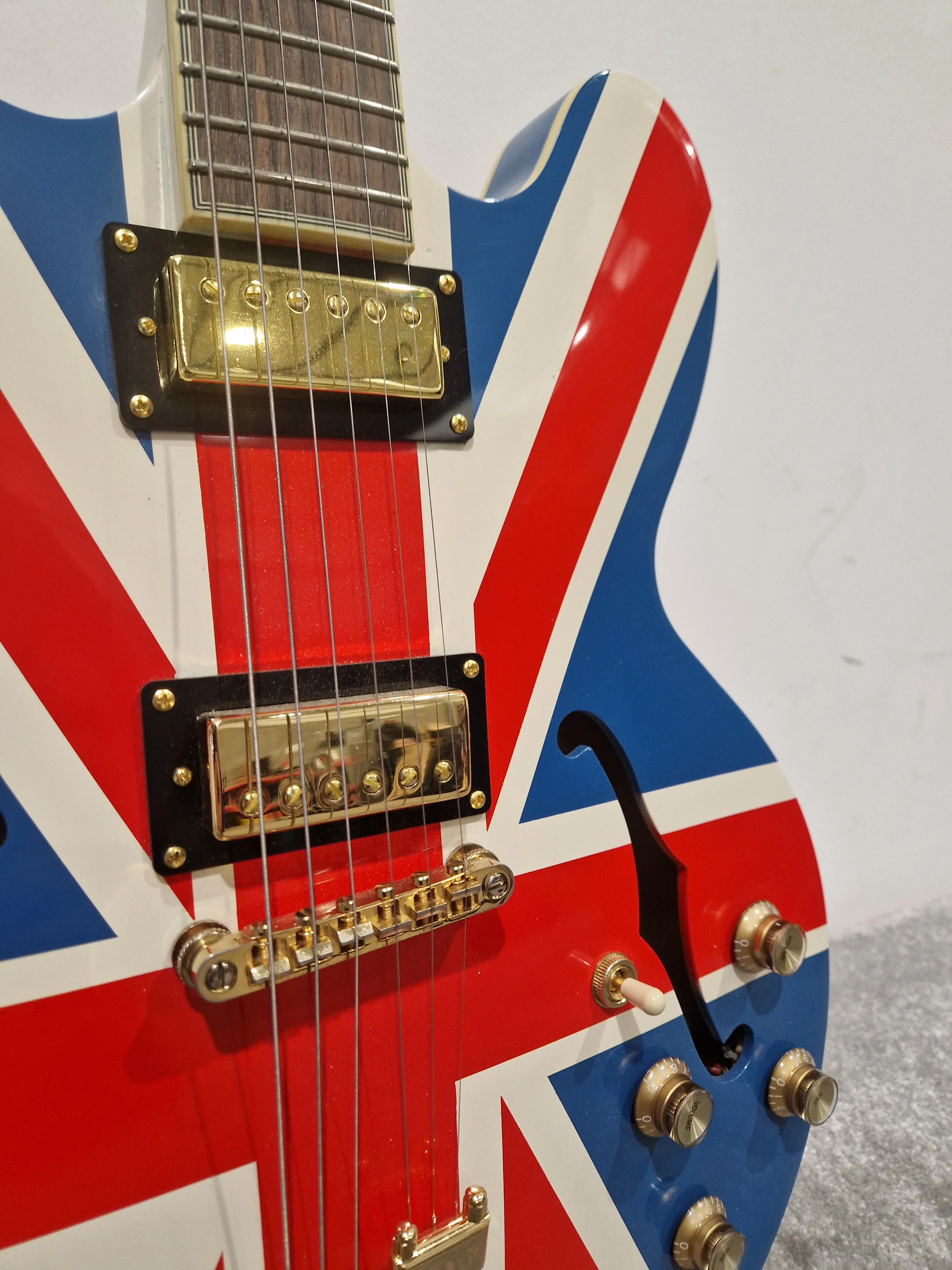 Epiphone Union Jack - Semi-Hollow Electric Guitar - Union Jack Finish - Good w/ Hard Case & Certification - Image 24
