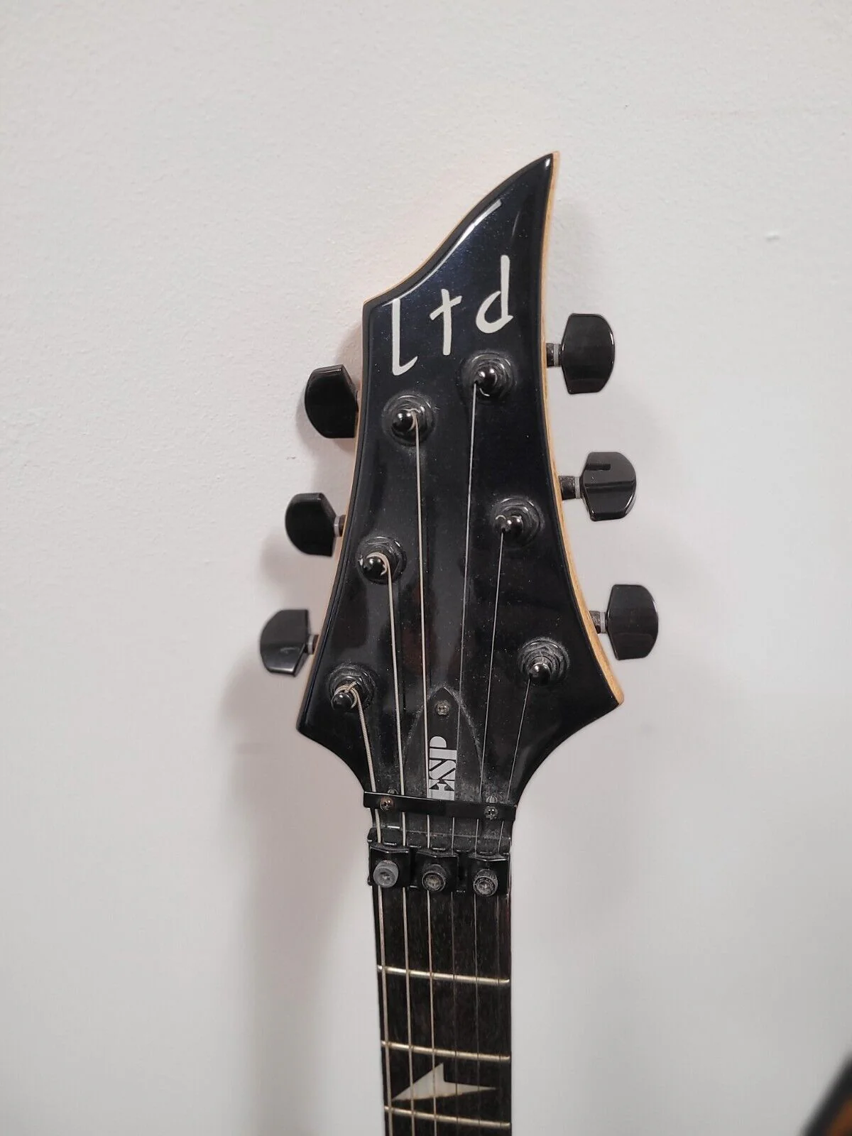 ESP Ltd F 200 Black Satin Electric Guitar - Free UK Shipping - Image 5