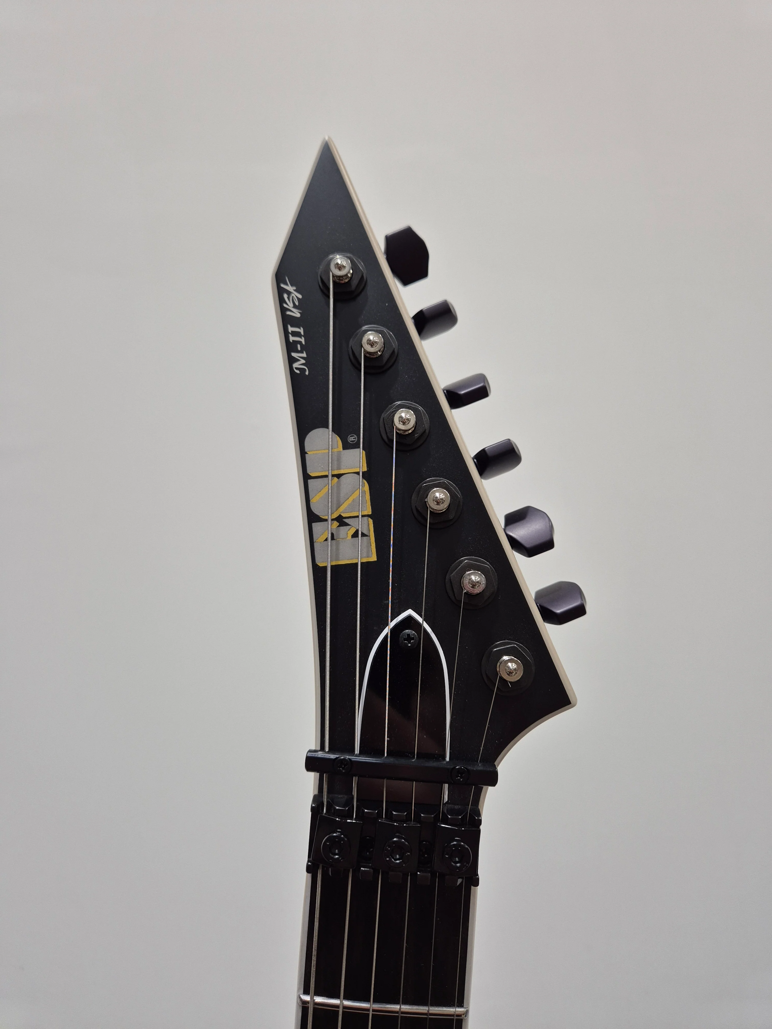 ESP M-II USA - Electric Guitar w/ ESP Hard Case - Excellent - Image 6