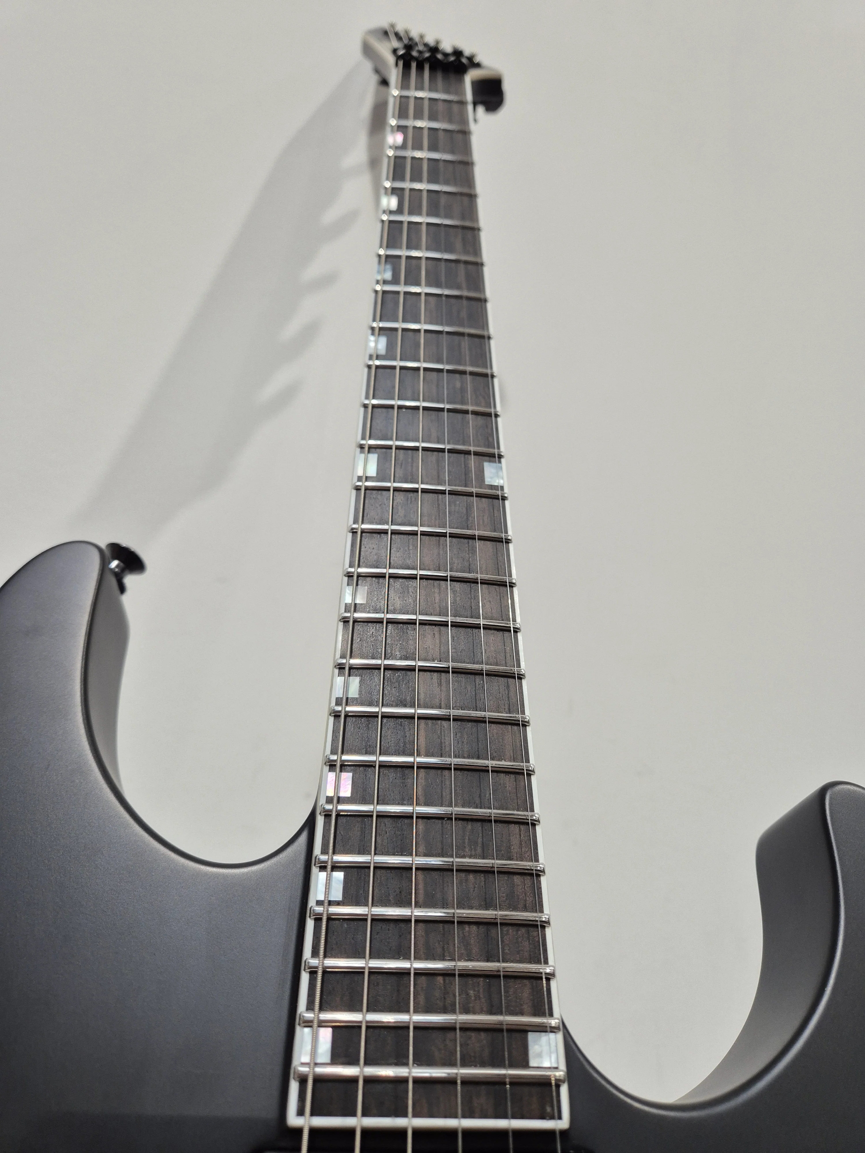ESP M-II USA - Electric Guitar w/ ESP Hard Case - Excellent - Image 7