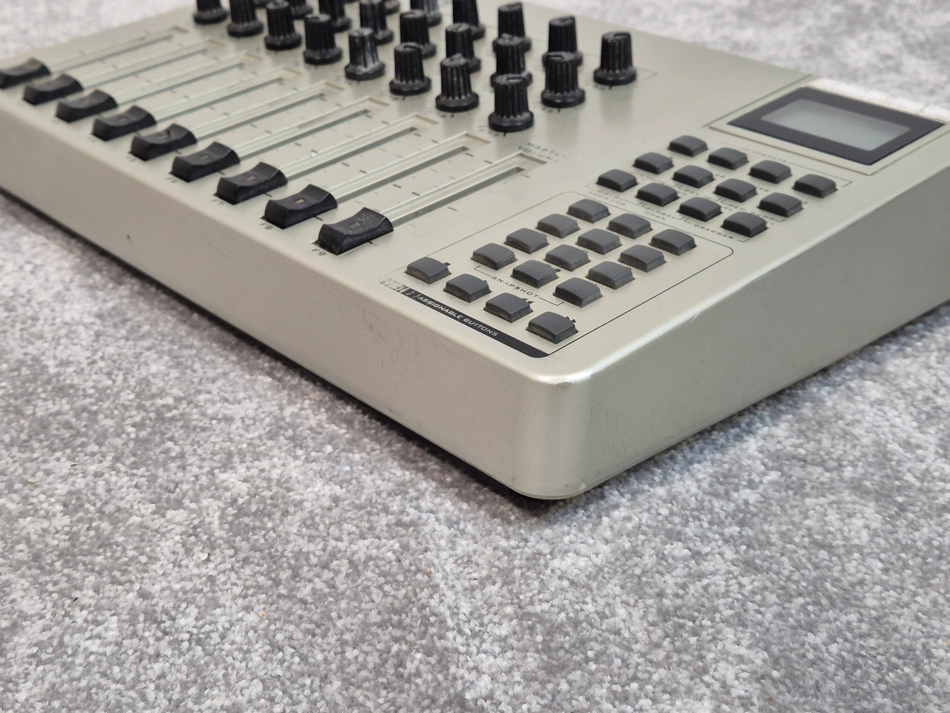 Evolution UC33 - PC/MIDI Hardware Controller - Image 9