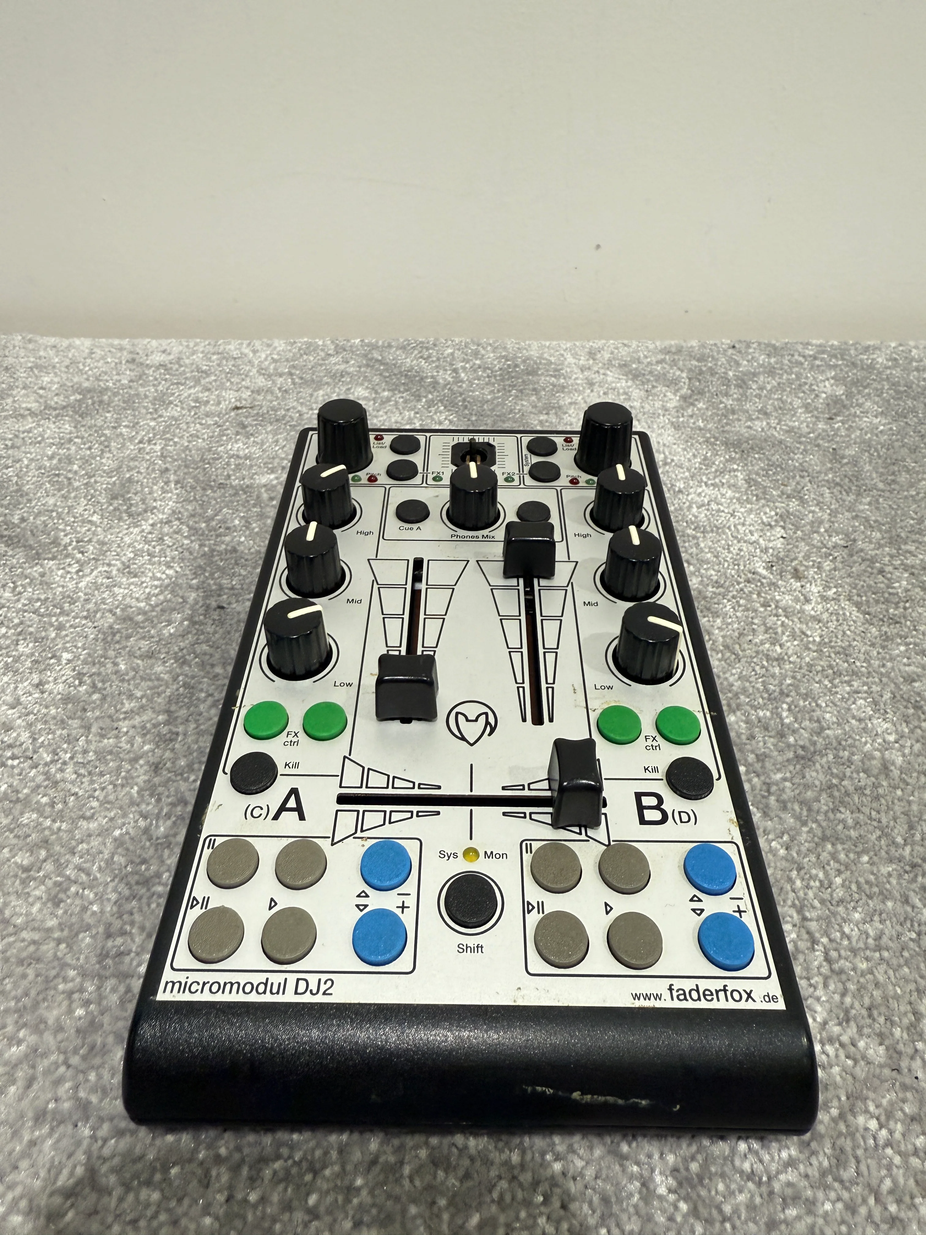 Faderfox Micromodul DJ2 - DJ Controller with Power Supply - Image 3
