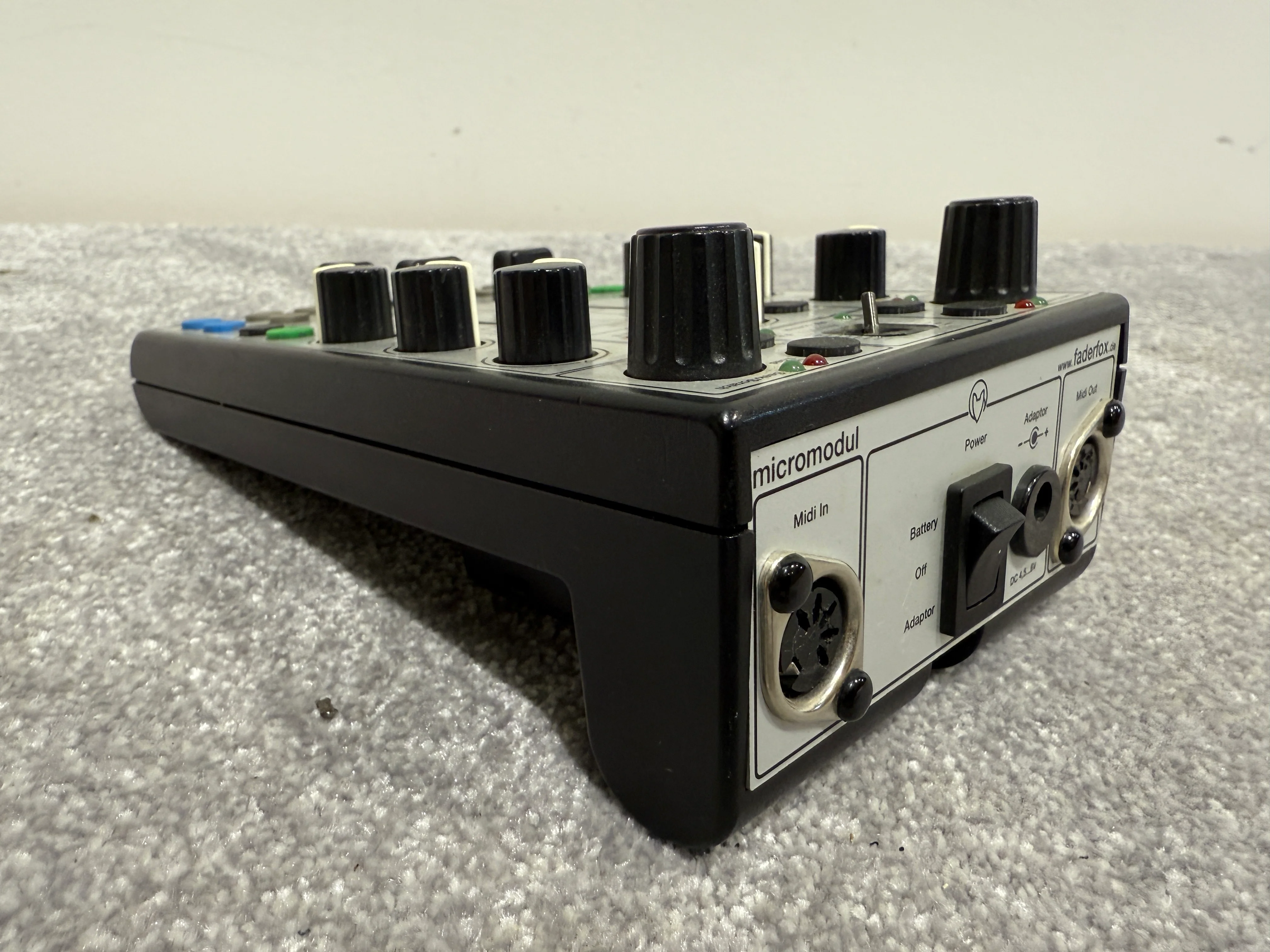 Faderfox Micromodul DJ2 - DJ Controller with Power Supply - Image 6