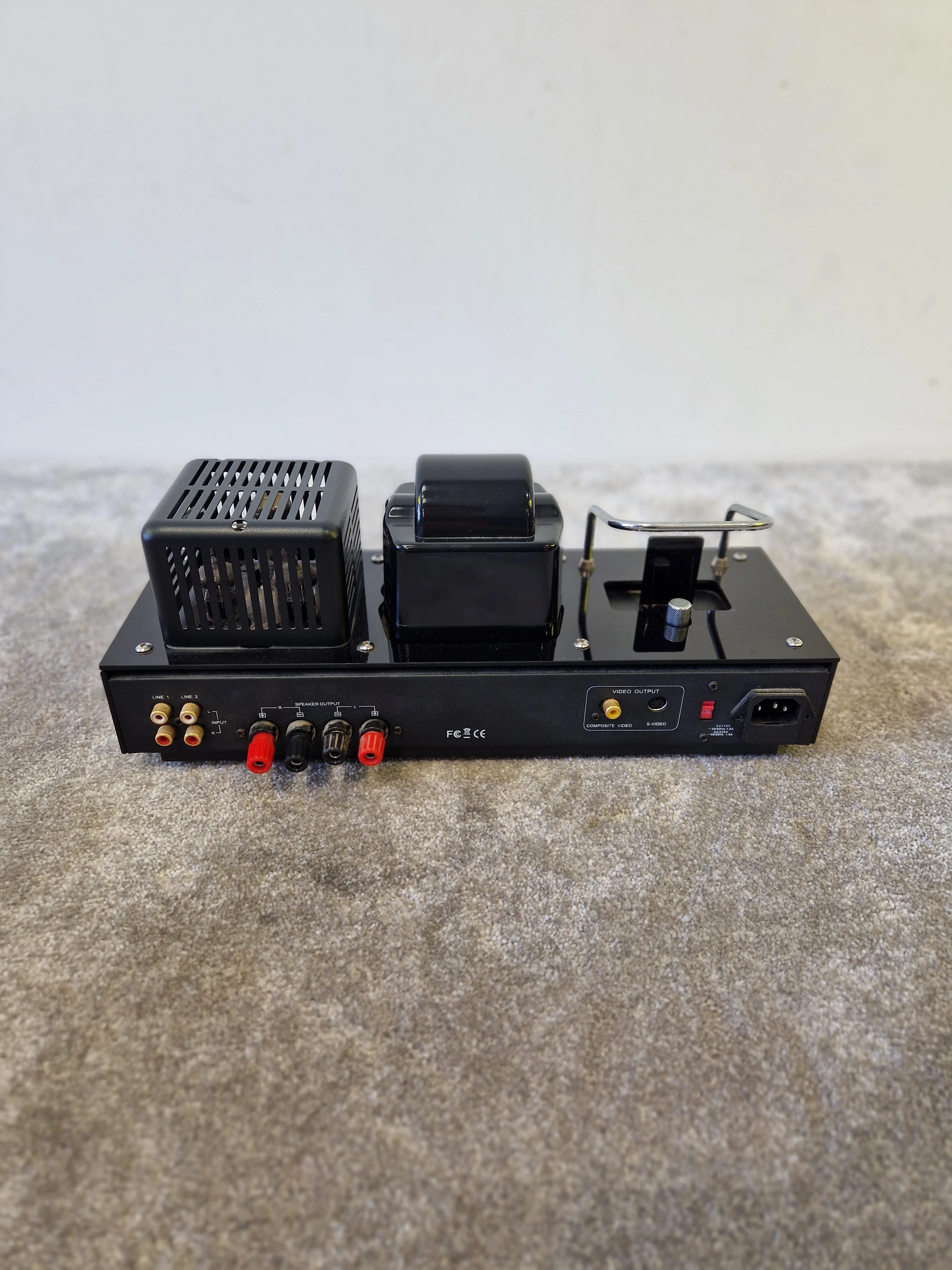 Fatman Carbon iTube Valve Amp with iPod Dock – Hybrid Tube Amplifier, Rich Analog Sound - Excellent w/ Original Box - Image 14