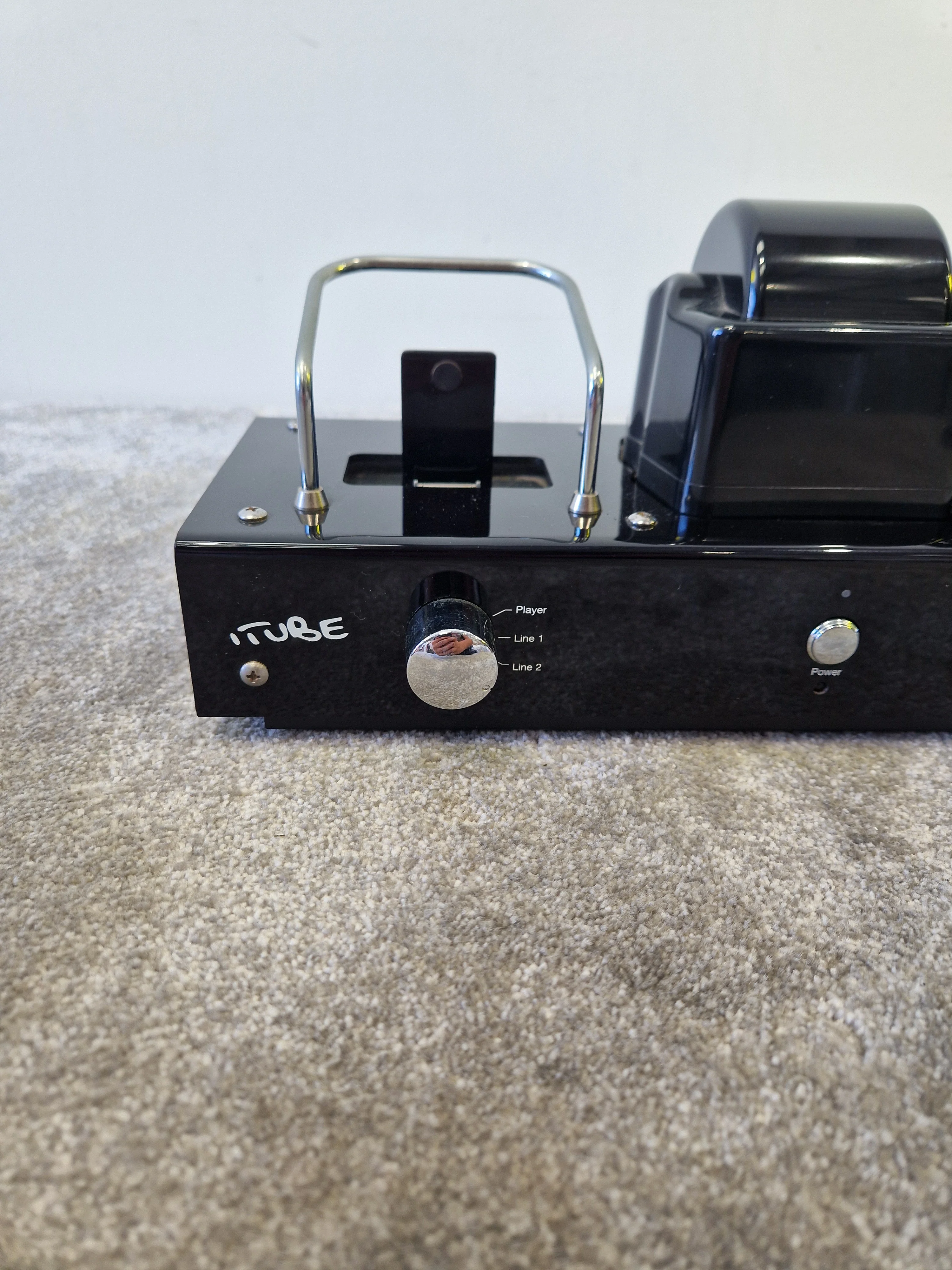 Fatman Carbon iTube Valve Amp with iPod Dock – Hybrid Tube Amplifier, Rich Analog Sound - Excellent w/ Original Box - Image 3