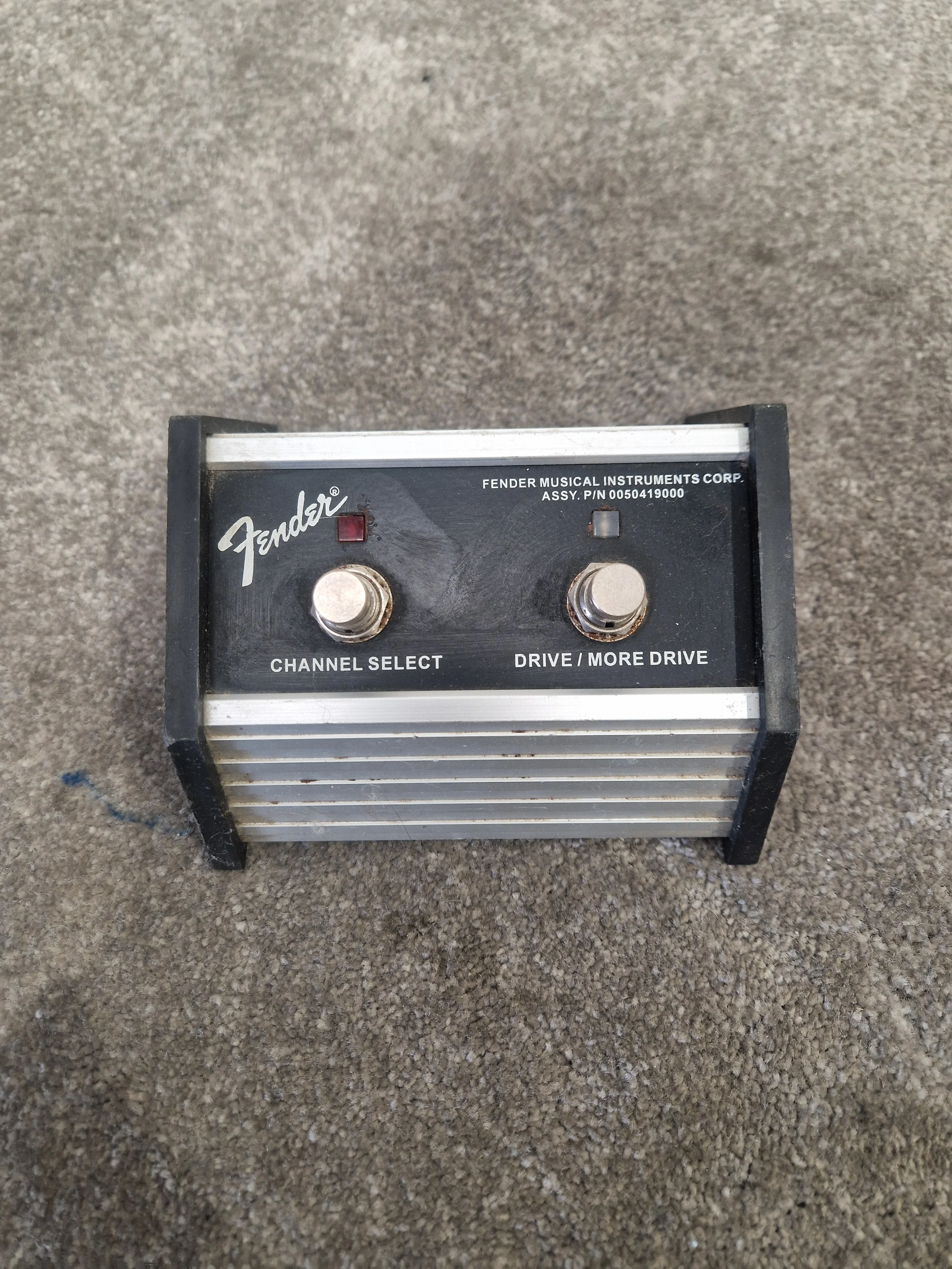 Fender 212R - 100W Solid-State Combo Amp - Good w/ Power Supply & Fender Pedal - Image 4