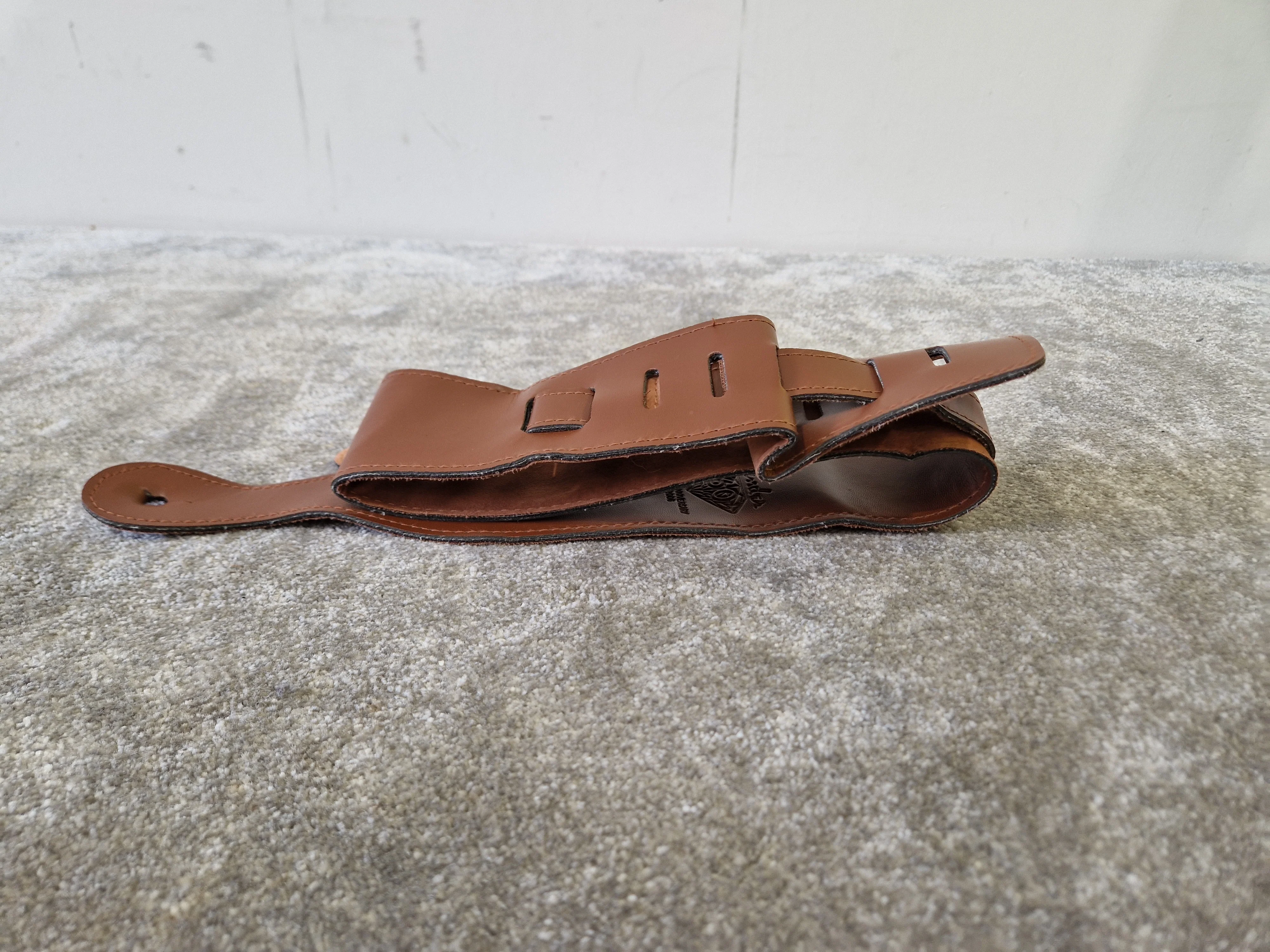 Fender 60th Diamond Anniversary Strap – Brown Leather – Excellent - Image 6