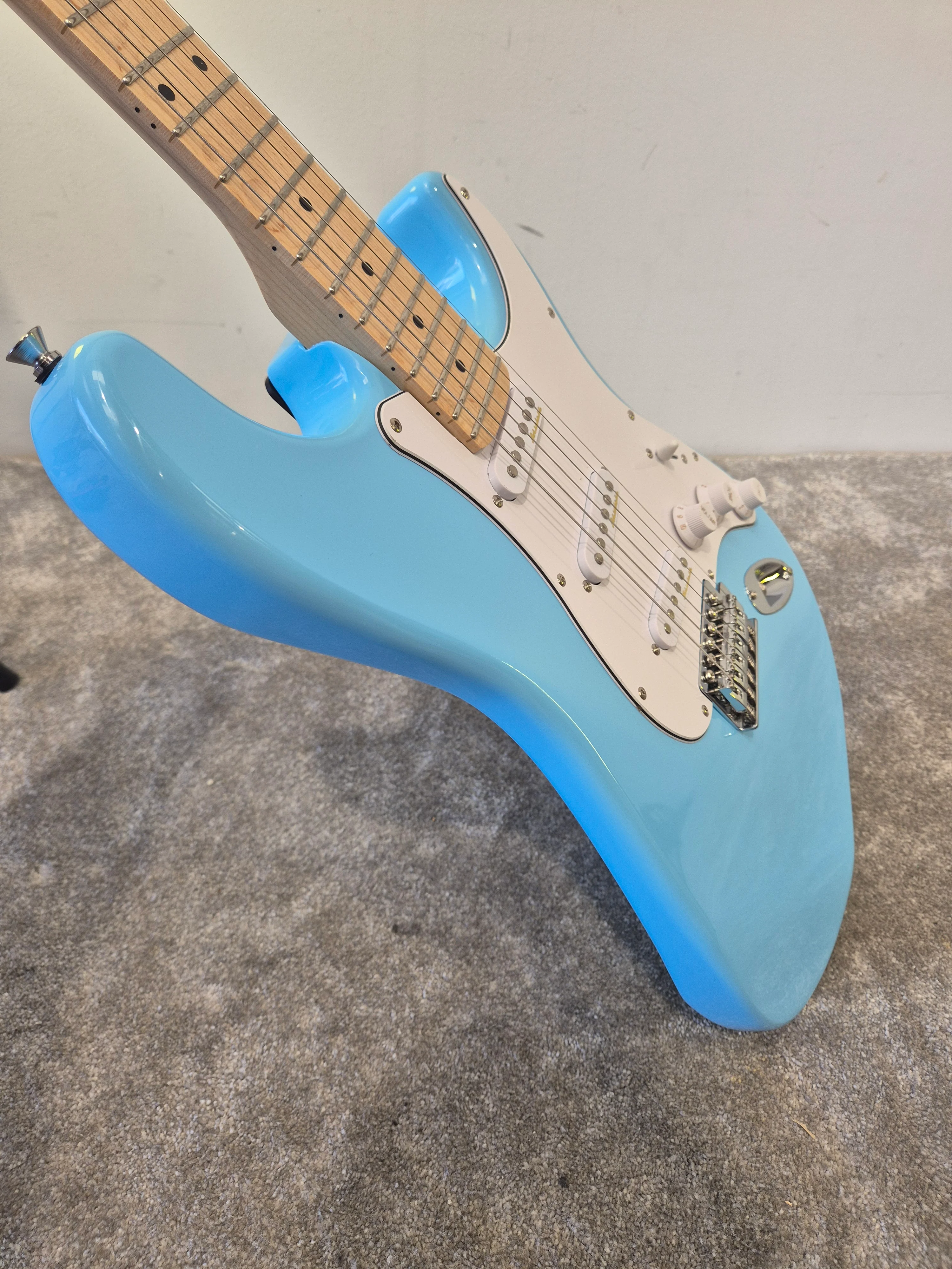 Stratocaster Style Electric Guitar in Sky Blue - Excellent - Image 8