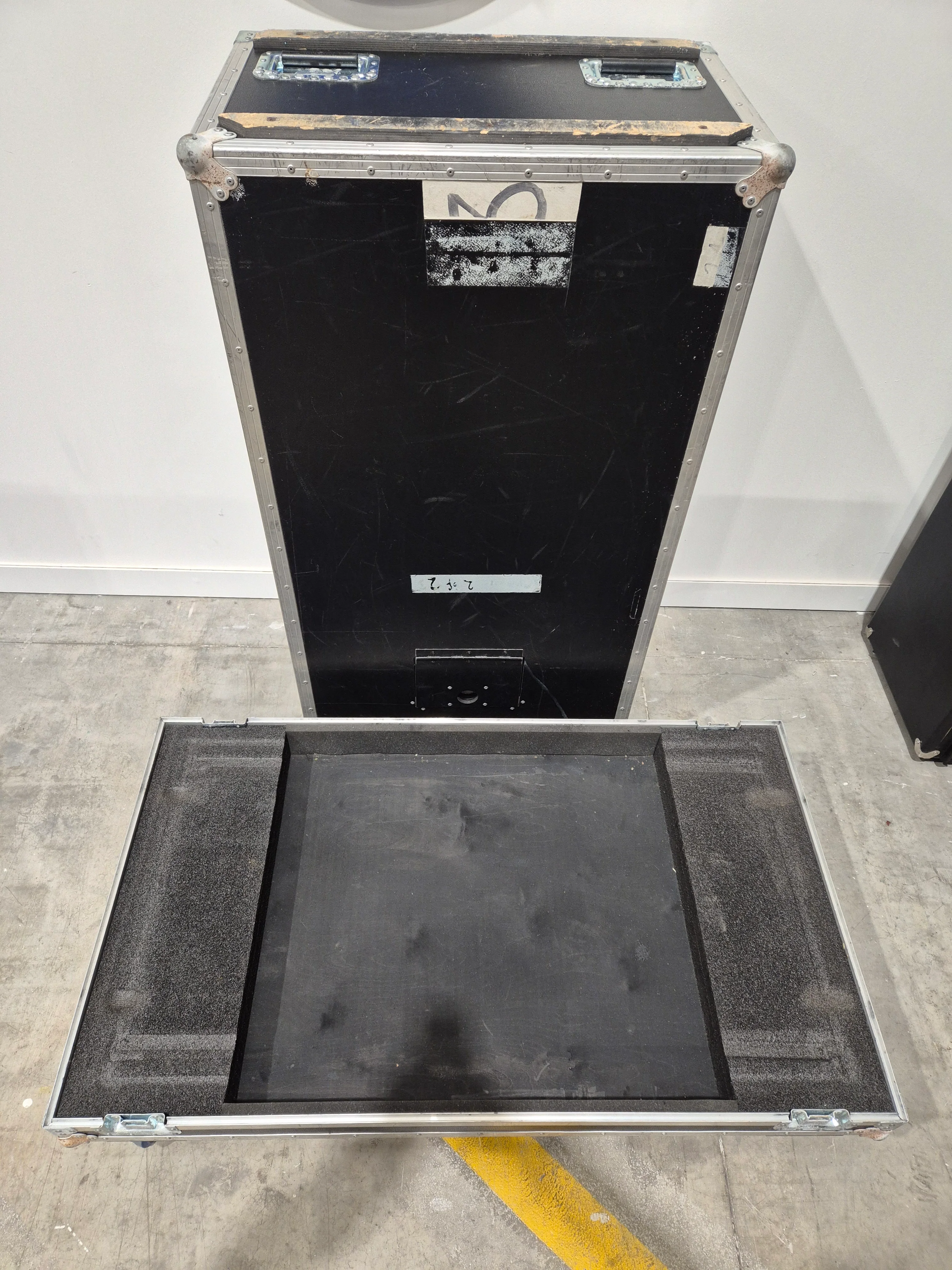 Fender Bassman 810 Neo Bass Amplifier Cabinet - 8x10" Neo Speakers, 2000 Watts - Excellent w/ Flight Case - Image 13