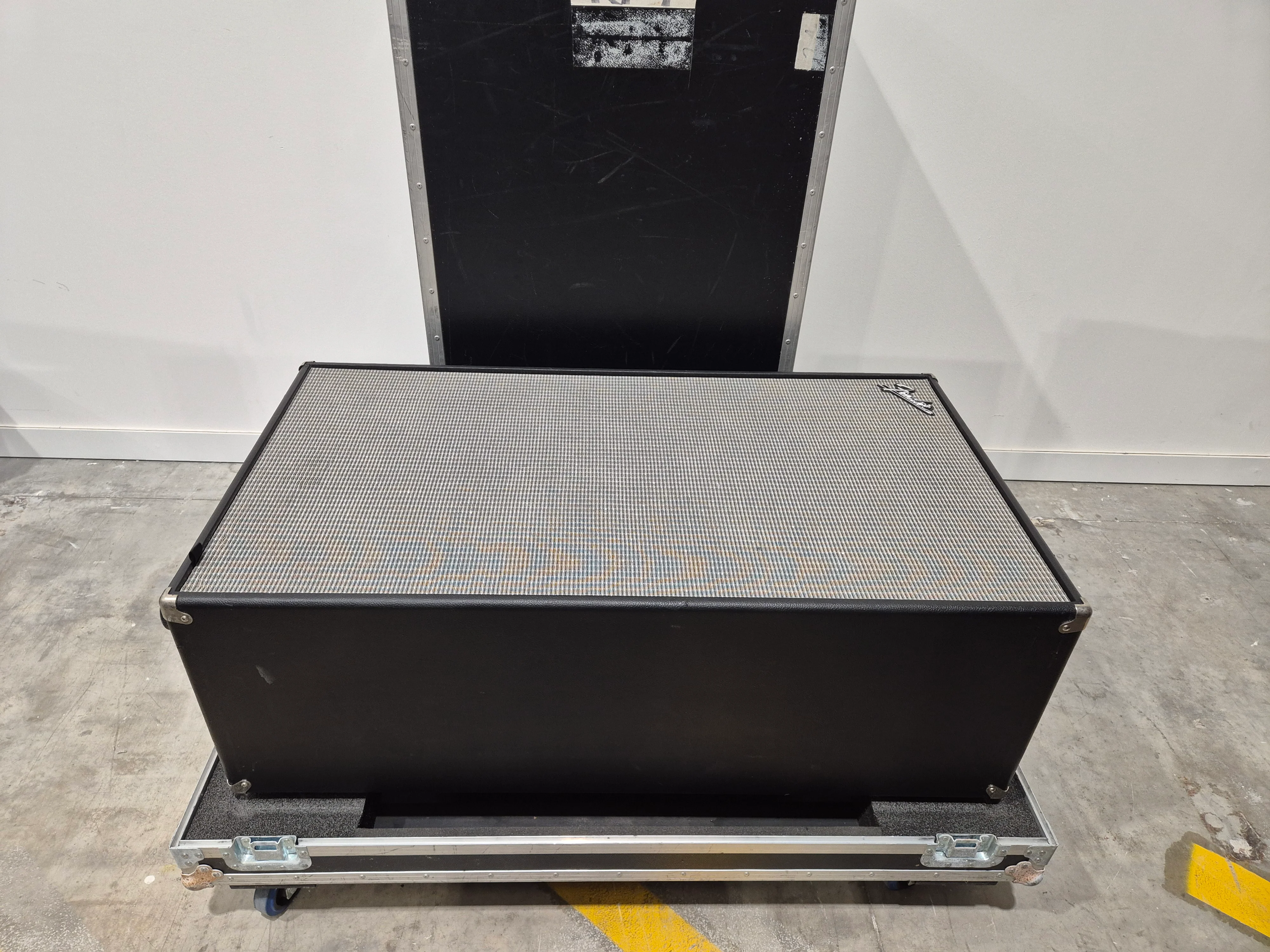 Fender Bassman 810 Neo Bass Amplifier Cabinet - 8x10" Neo Speakers, 2000 Watts - Excellent w/ Flight Case - Image 16