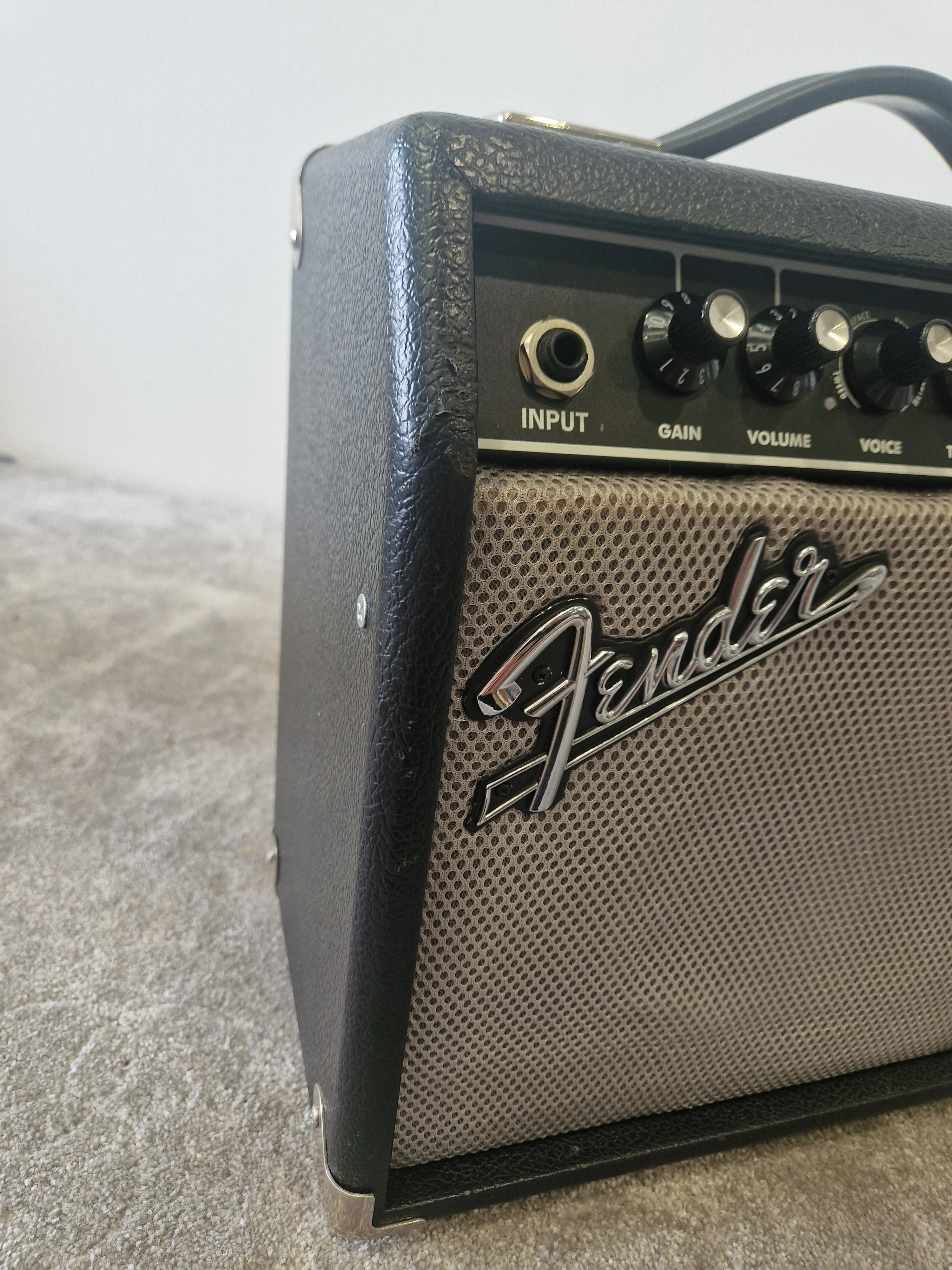 Fender Champion 20 Guitar Amp – 20W Combo with Built-In Effects & Amp Models - Very Good - Image 4