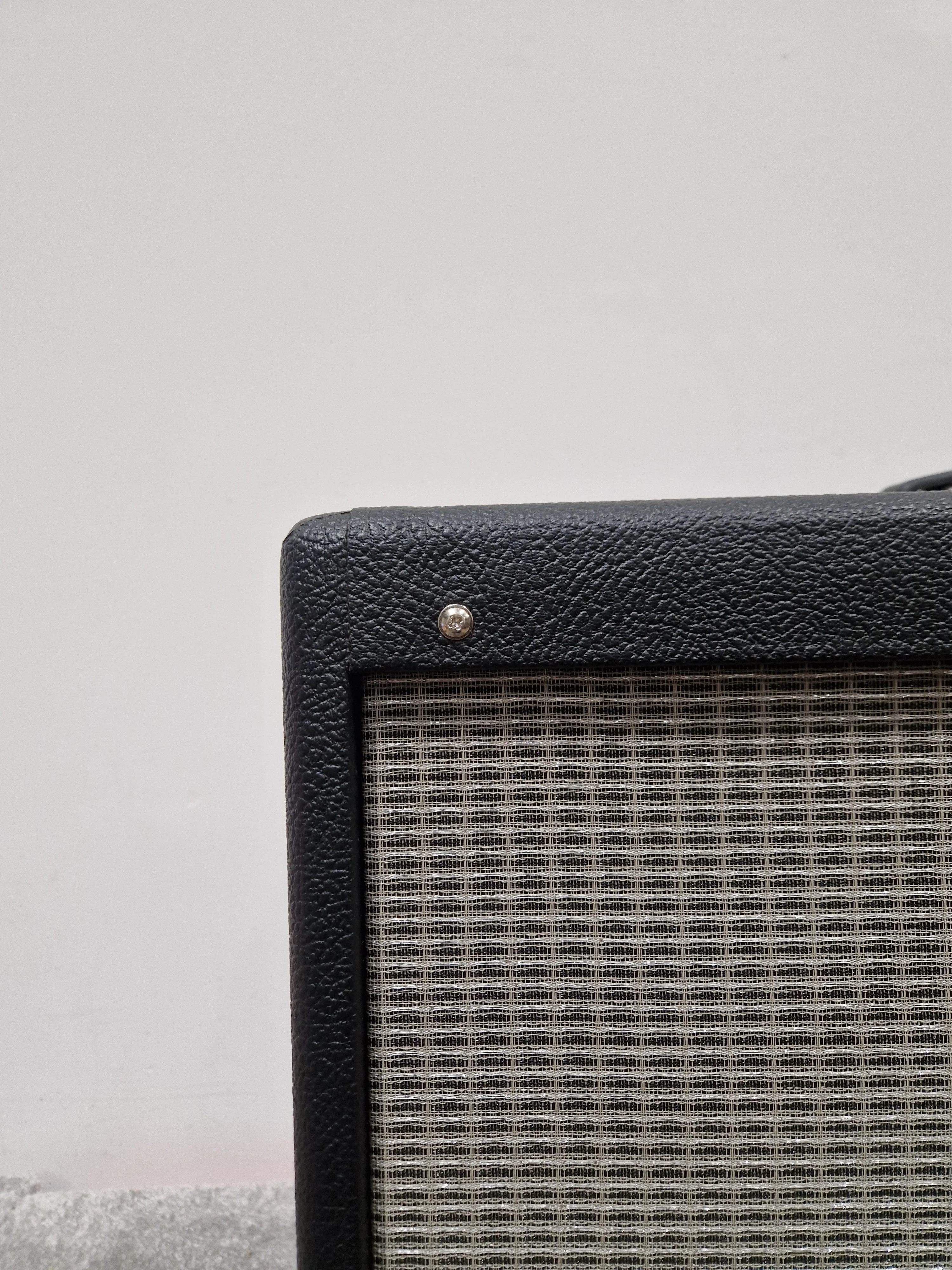 Fender DeVille 212 - Guitar Amplifier - 2x12" - Excellent w/ Cables - Image 14