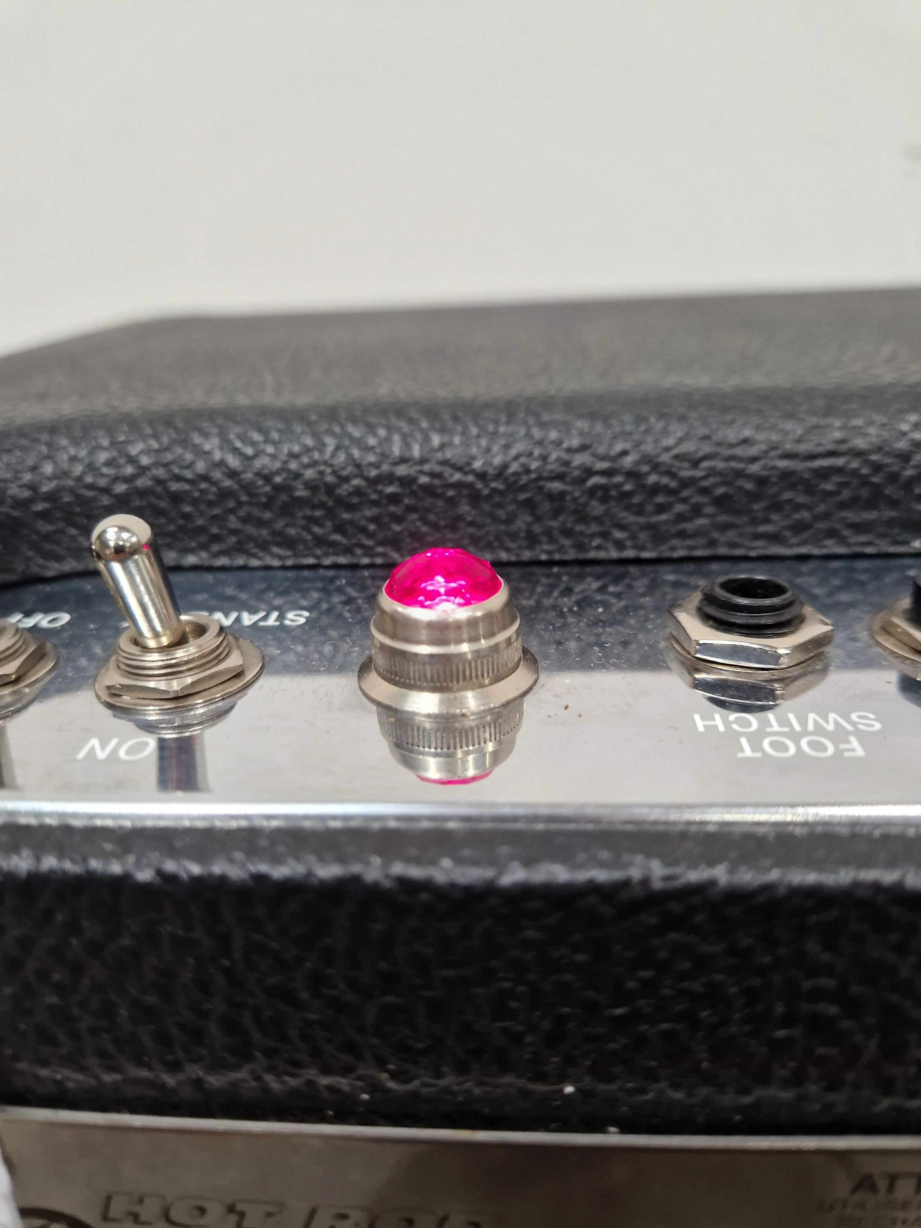 Fender DeVille 212 - Guitar Amplifier - 2x12" - Excellent w/ Cables - Image 6