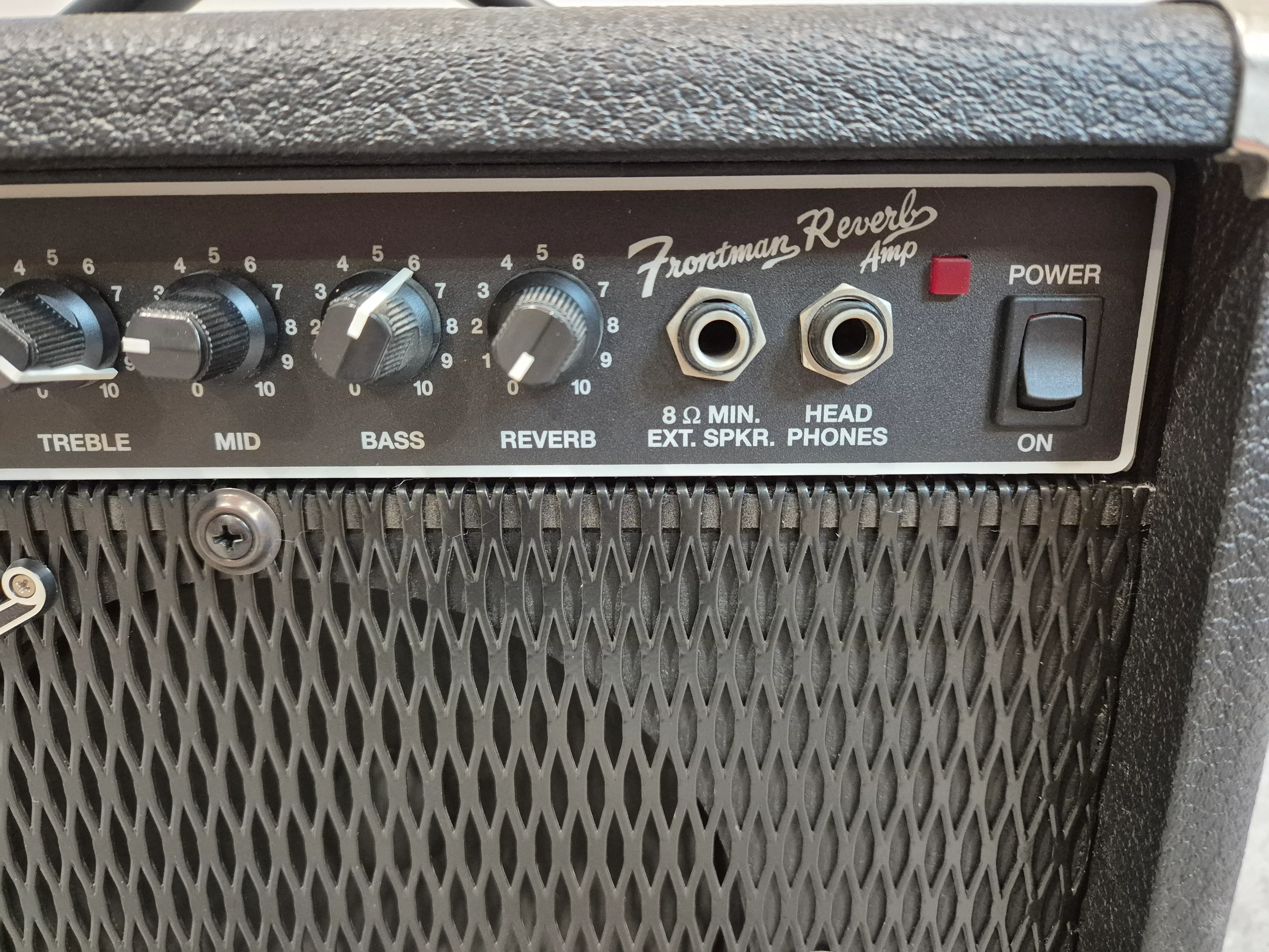 Fender Frontman Reverb - Compact Guitar Practice Amp - Image 3