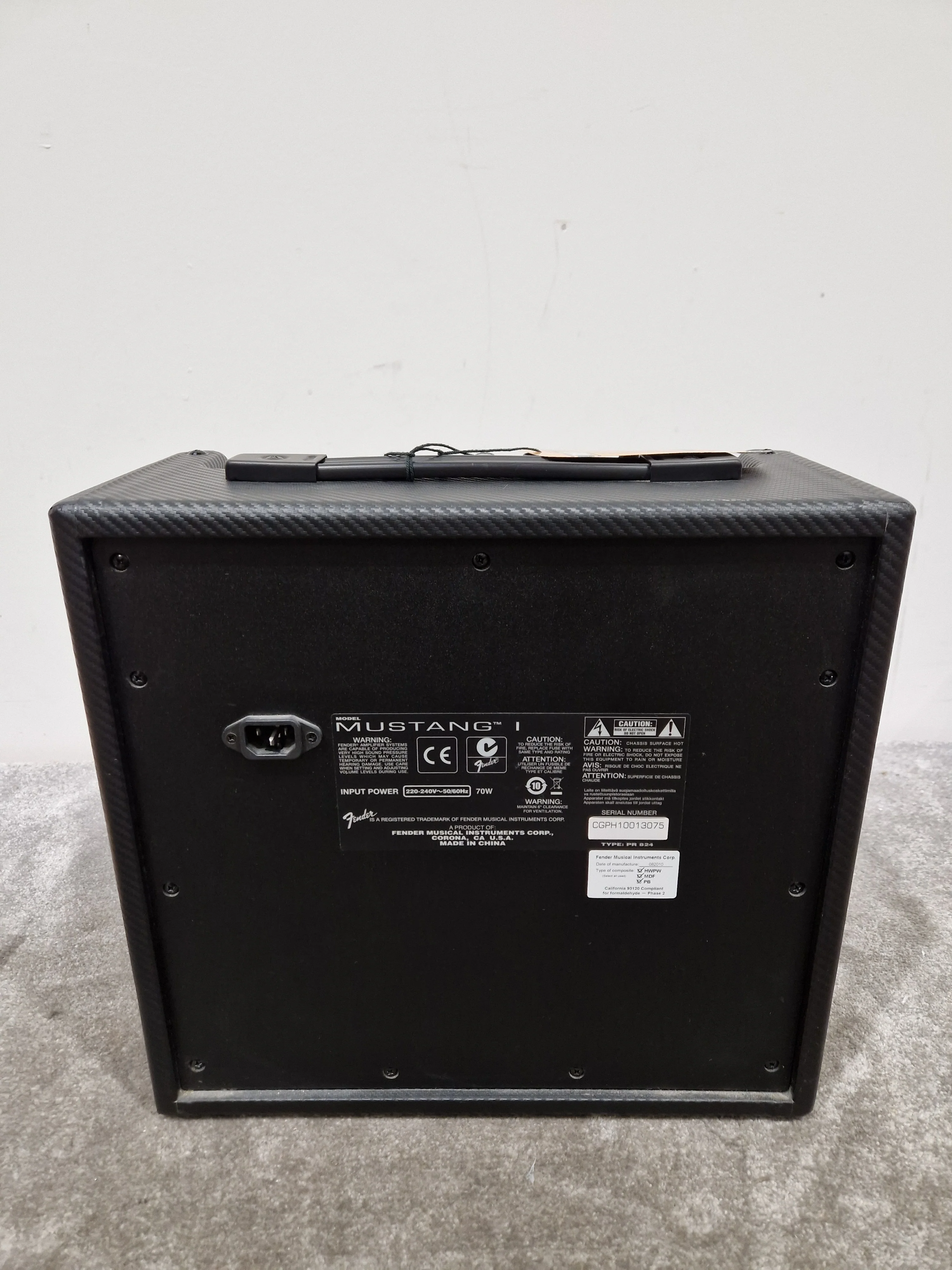 Fender Mustang 1 AMP - Modeling Guitar Amplifier - Excellent w/ Original Box & Power Supply - Image 3