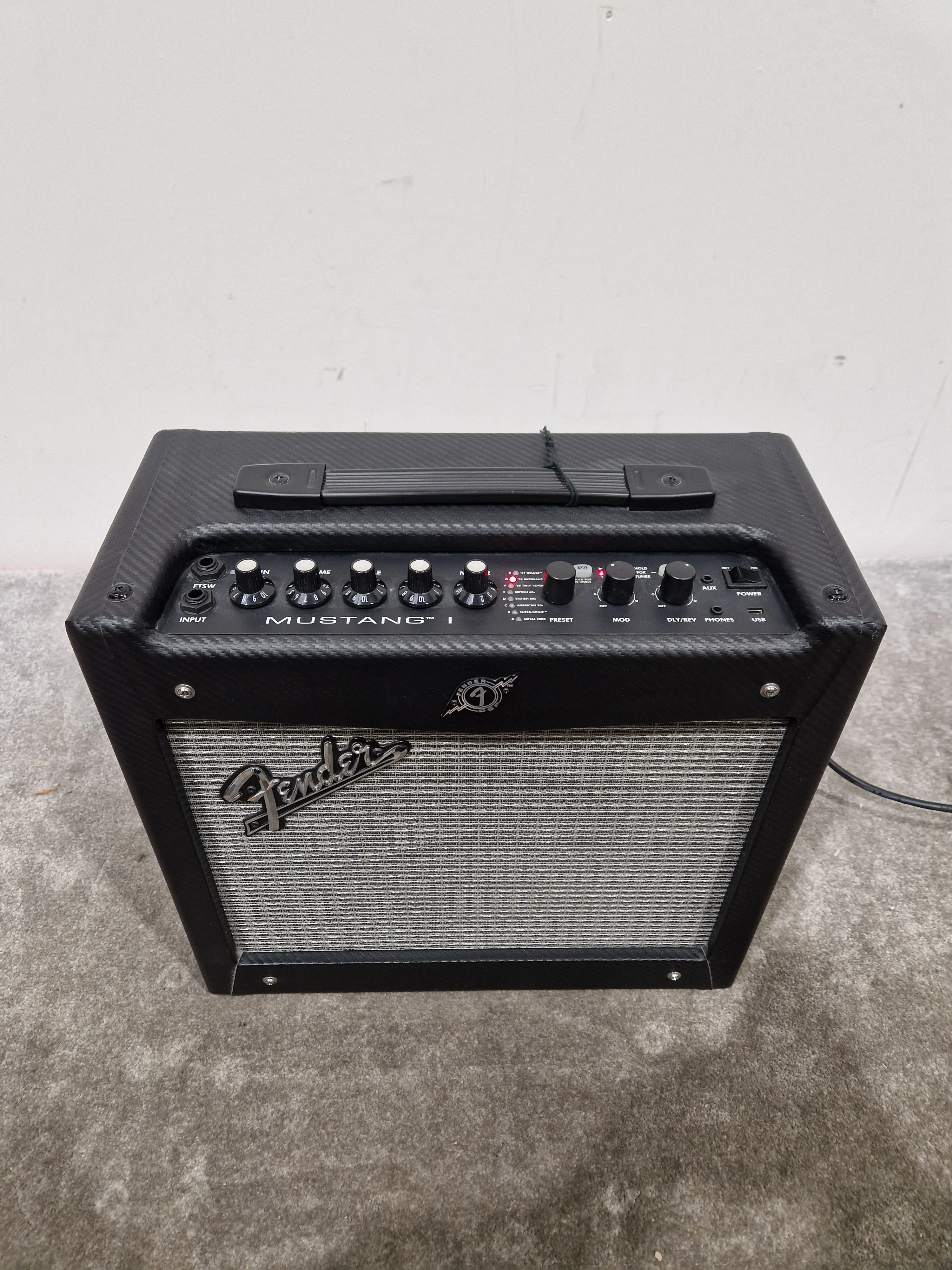Fender Mustang 1 AMP - Modeling Guitar Amplifier - Excellent w/ Original Box & Power Supply - Image 8