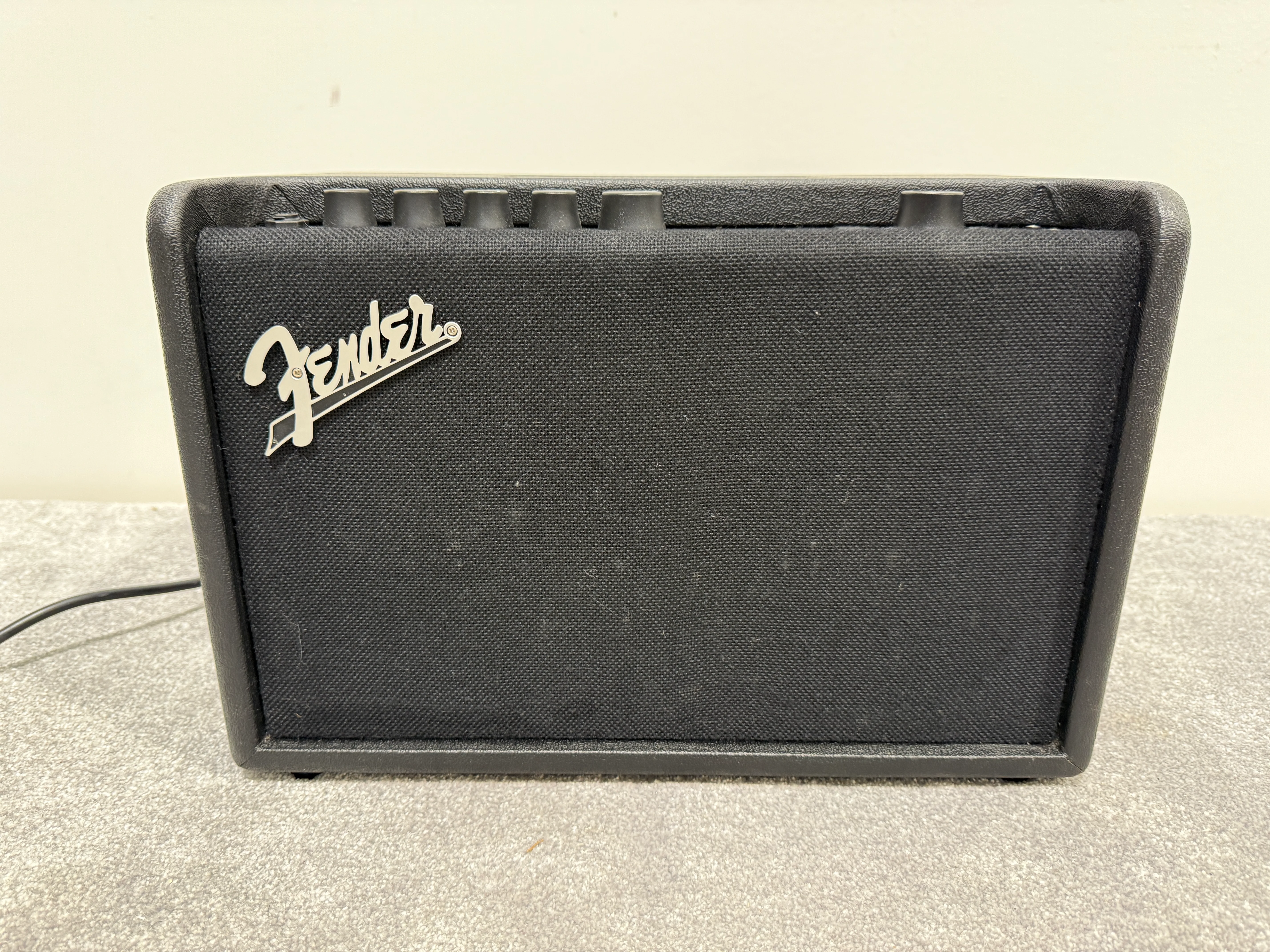 Fender Mustang GT40 Modelling Electric Guitar Combo Amplifier - Image 3