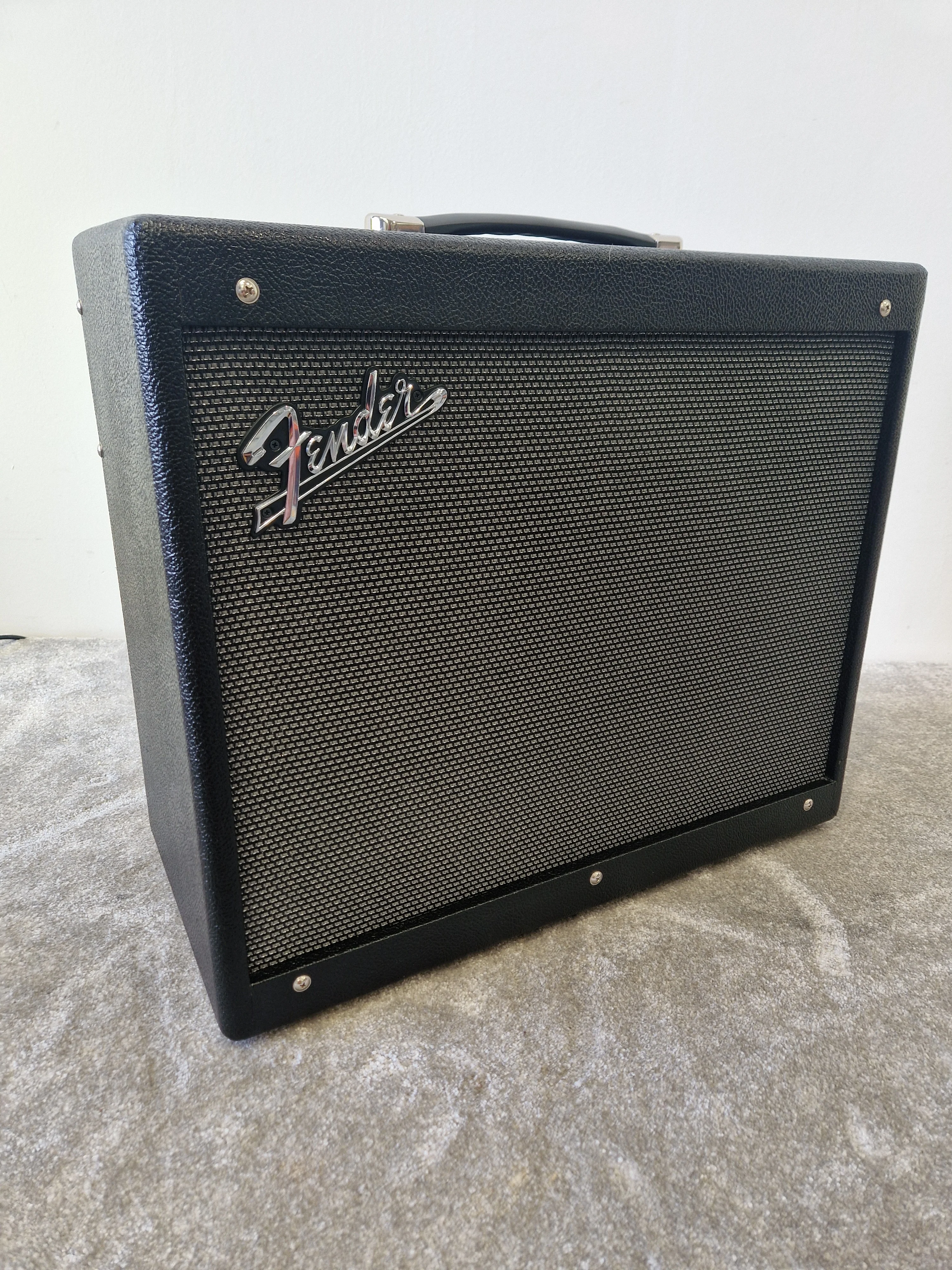 Fender Mustang GTX100 w/ GTX-7 Footswitch – 100W Modelling Combo Amp, 12" Celestion Speaker, 200 Presets - Excellent - Image 2