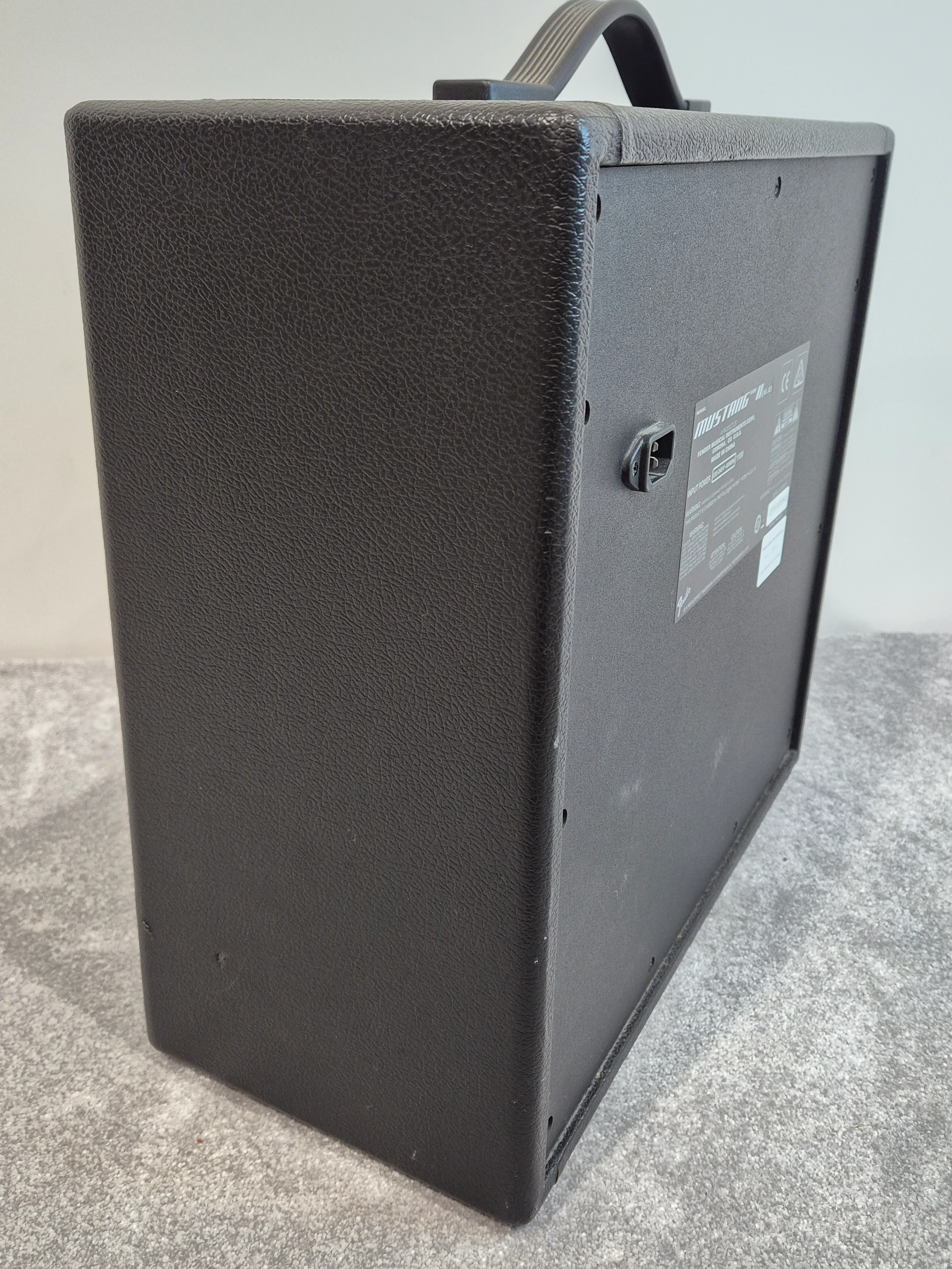 Fender Mustang II Amp - 40 Watt Digital Modeling Amplifier - Image 4