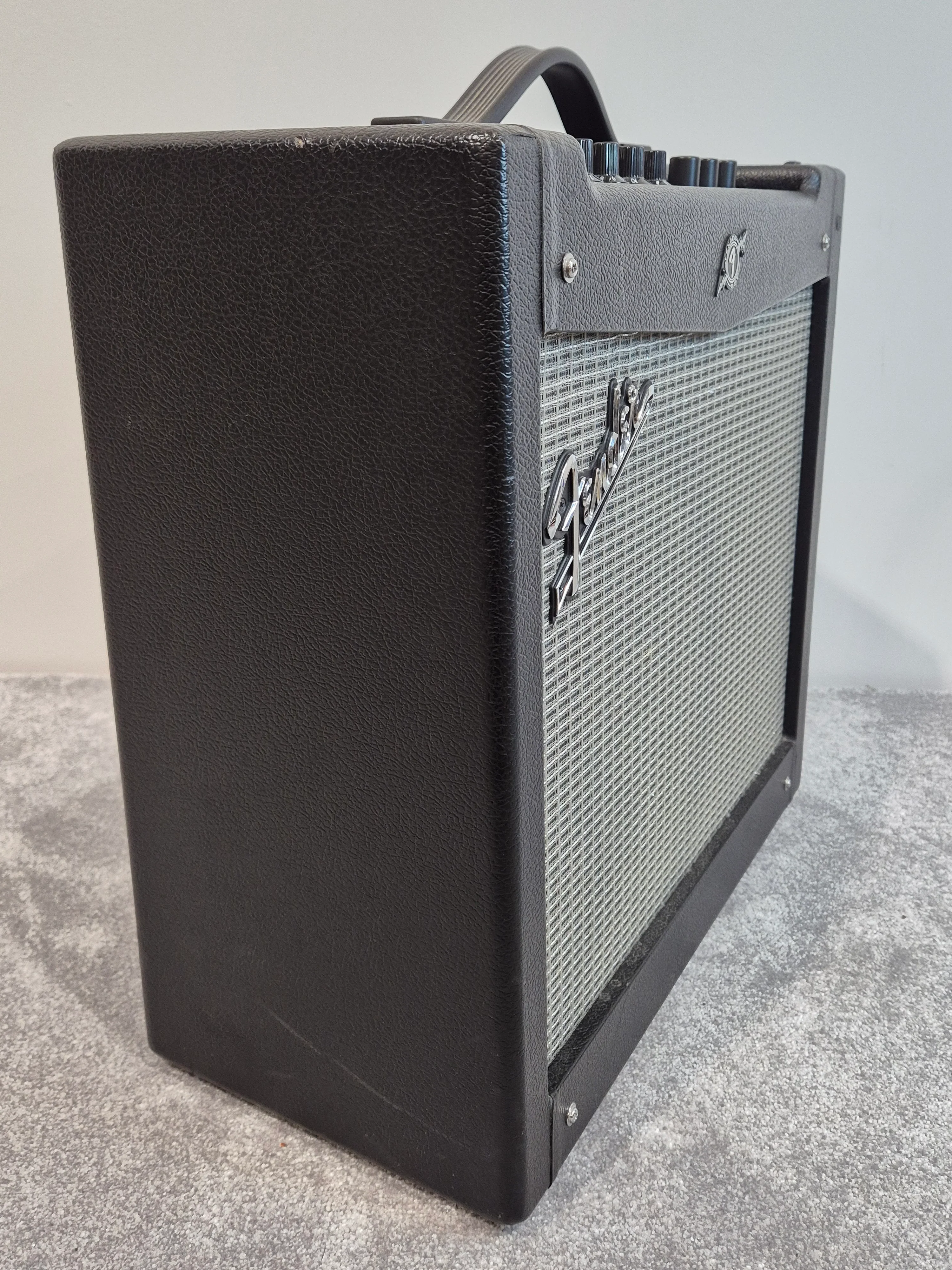 Fender Mustang II Amp - 40 Watt Digital Modeling Amplifier - Image 7